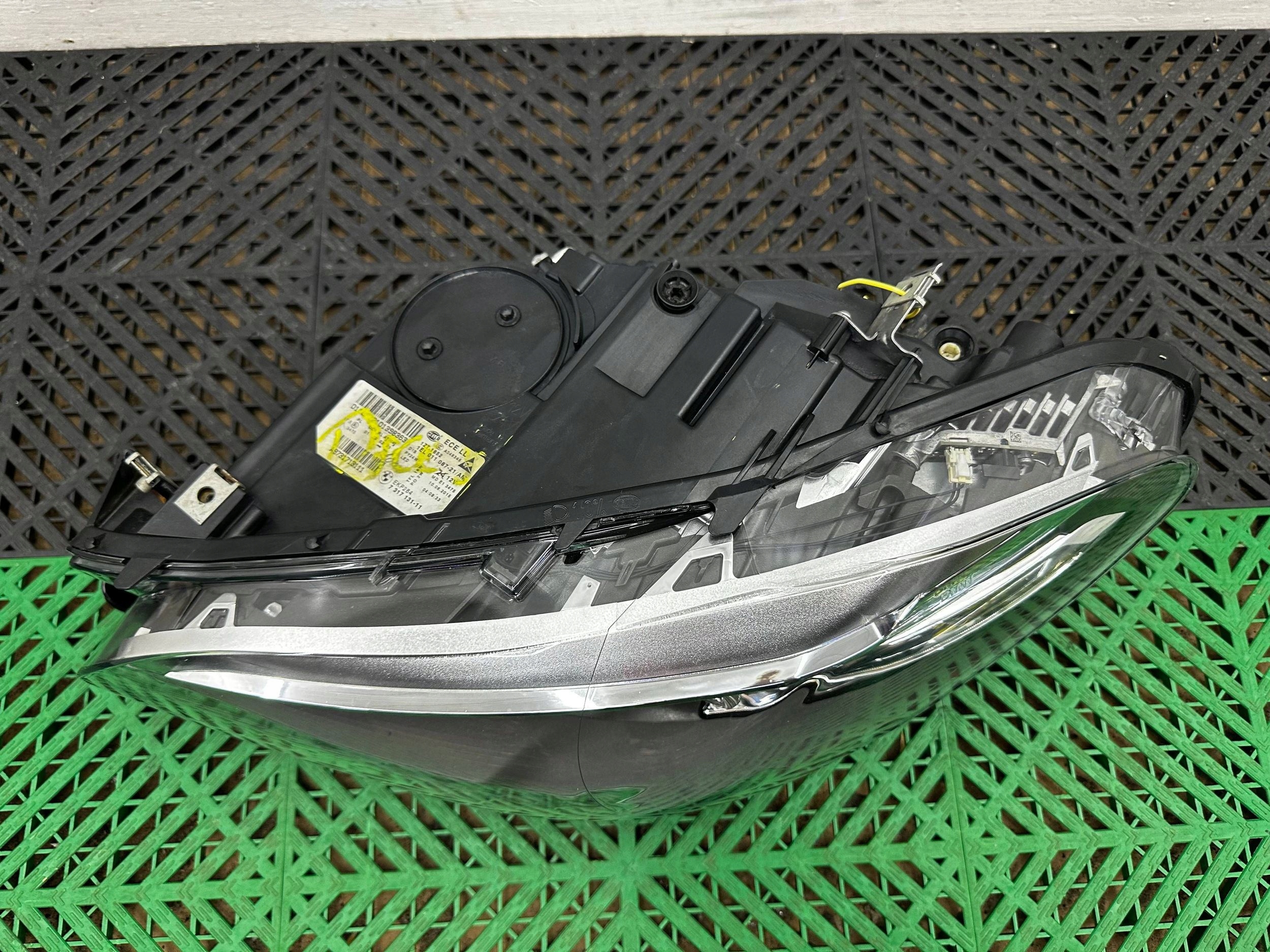 light front side left BMW 5 F10 F11 7317131 complete
