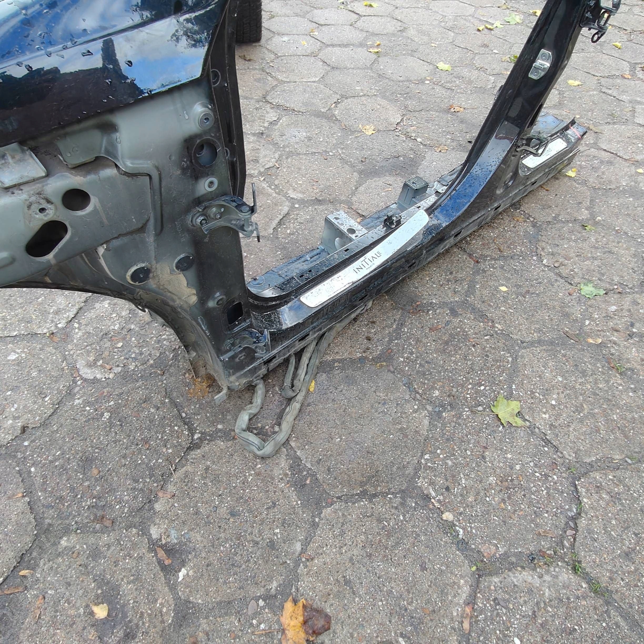 Renault Talisman 2016 left side quarter front threshold sedan