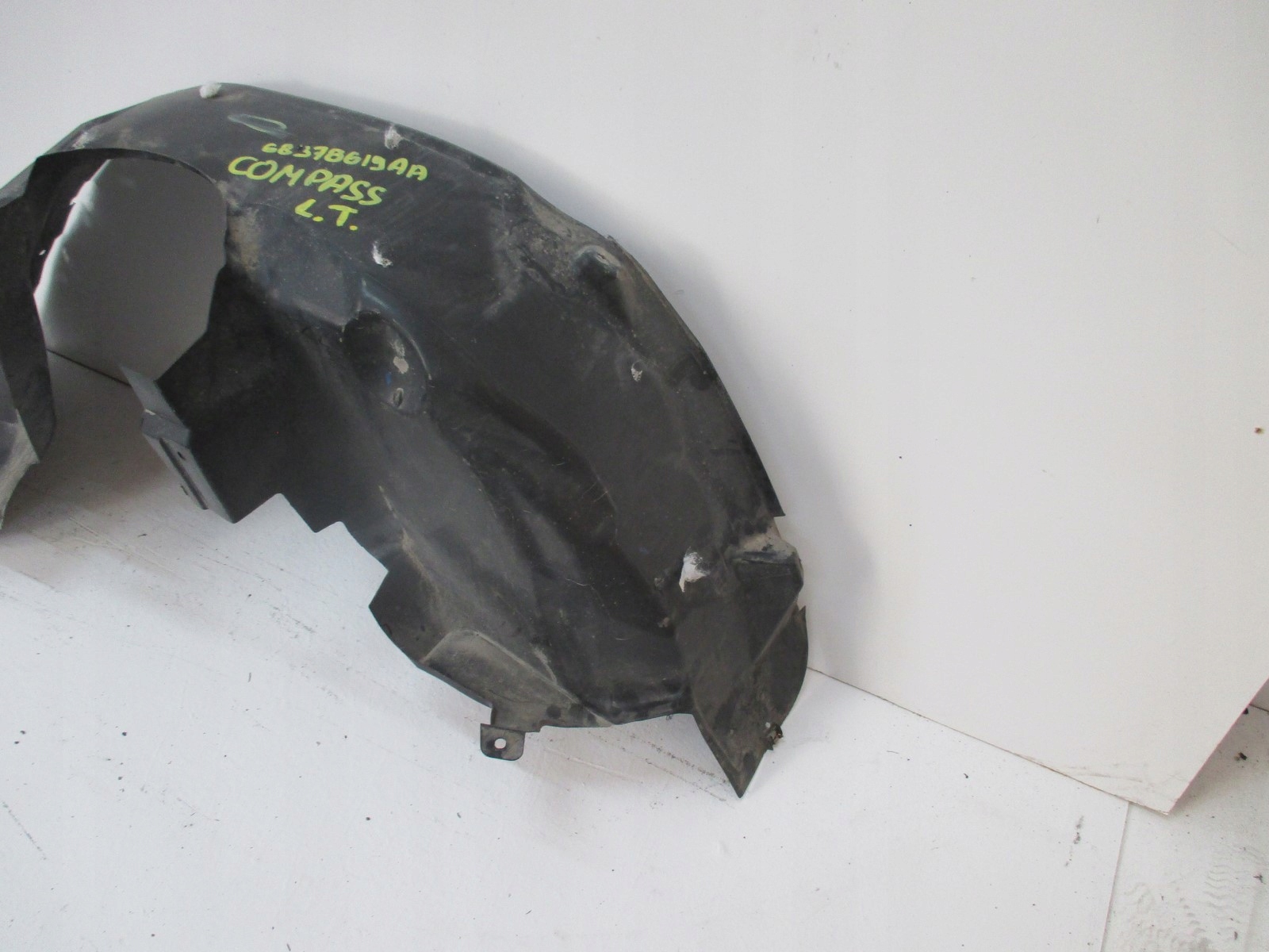 mudguard JEEP COMPASS II 68378618AA 68378619AA rear part