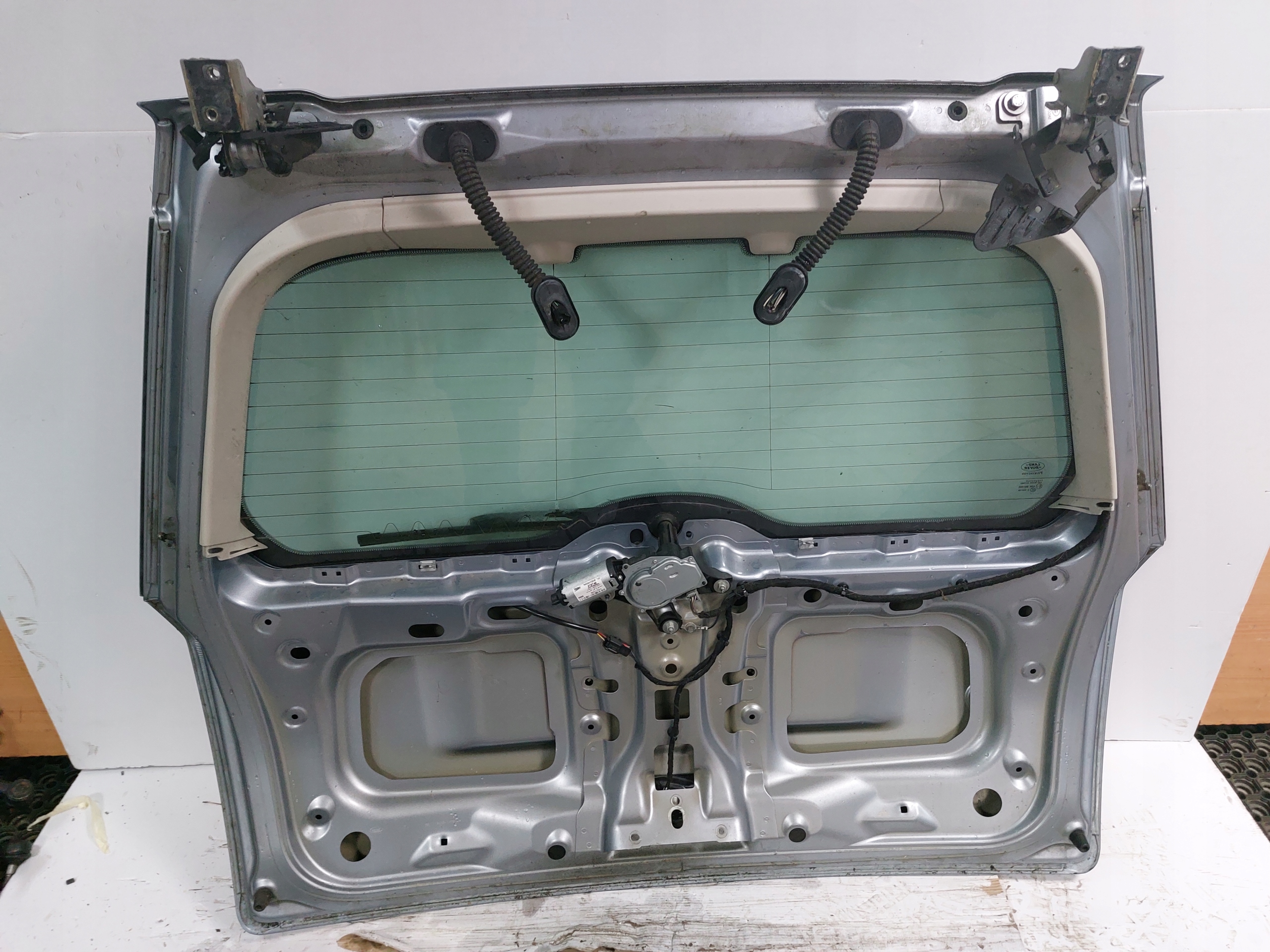 boot door Land Rover Freelander II 06