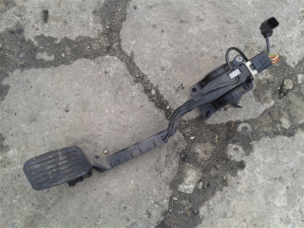 POTENCJOMETR GAZU PEUGEOT 607 2.2 HDI 9651510780