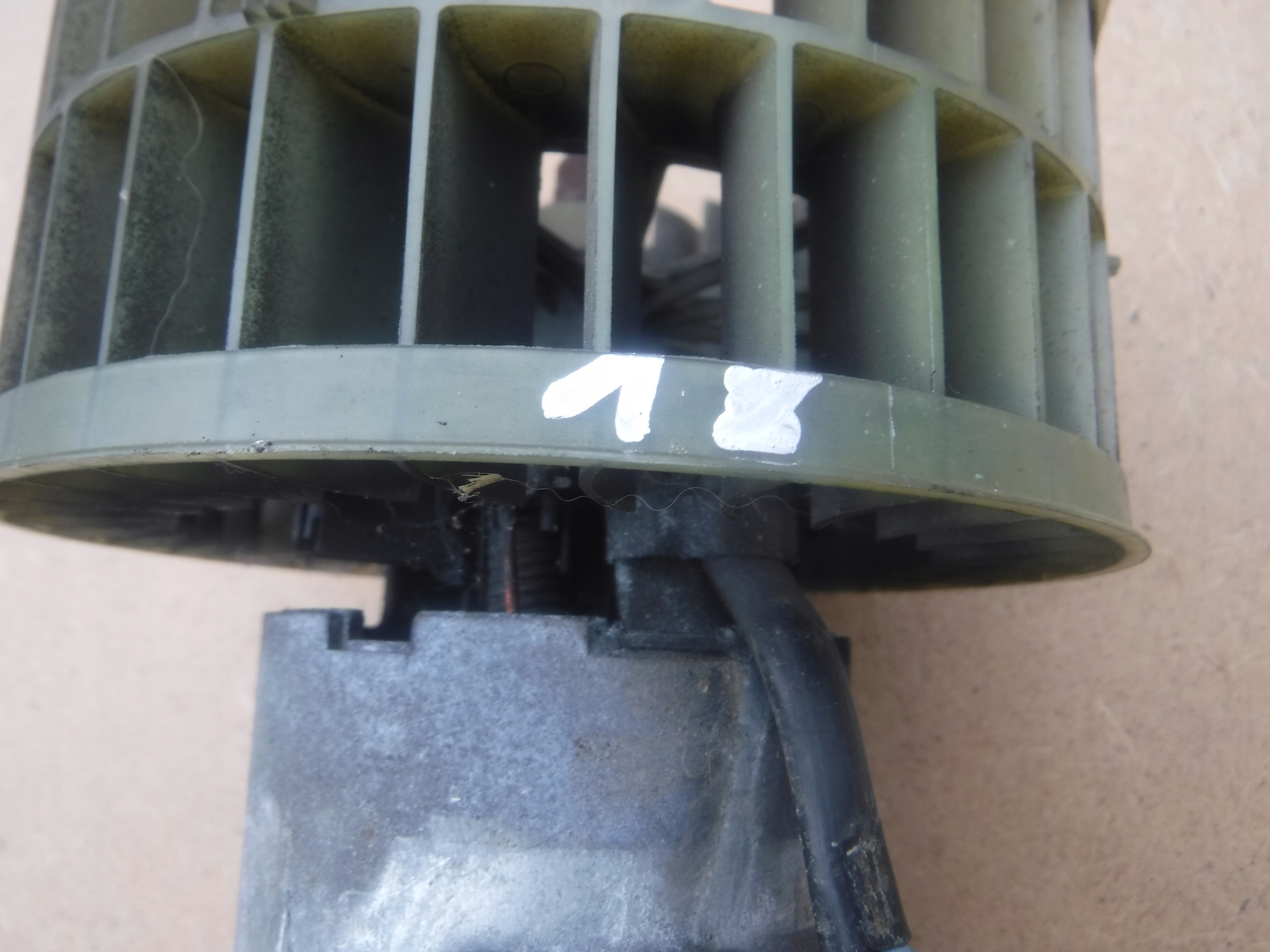 ventilátor topení mercedes W124 klimatyzacja