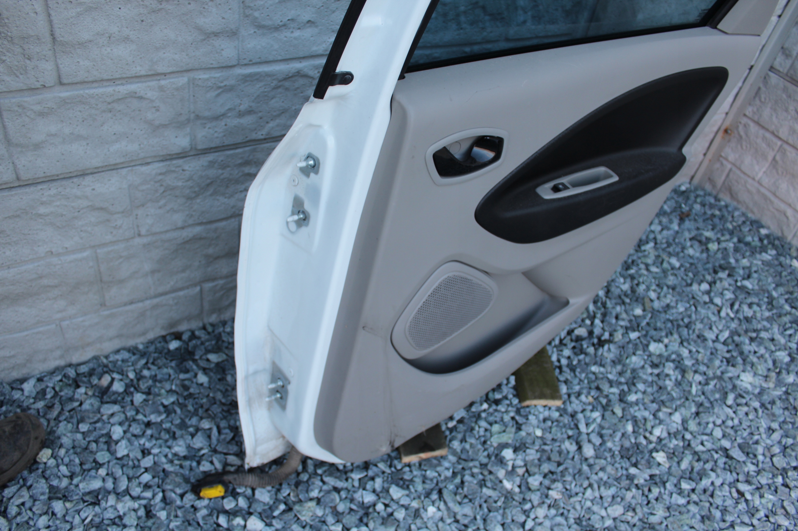 DRZWI PRAWY TYŁ RENAULT ZOE DV369 #306 Strona zabudowy tył - prawa