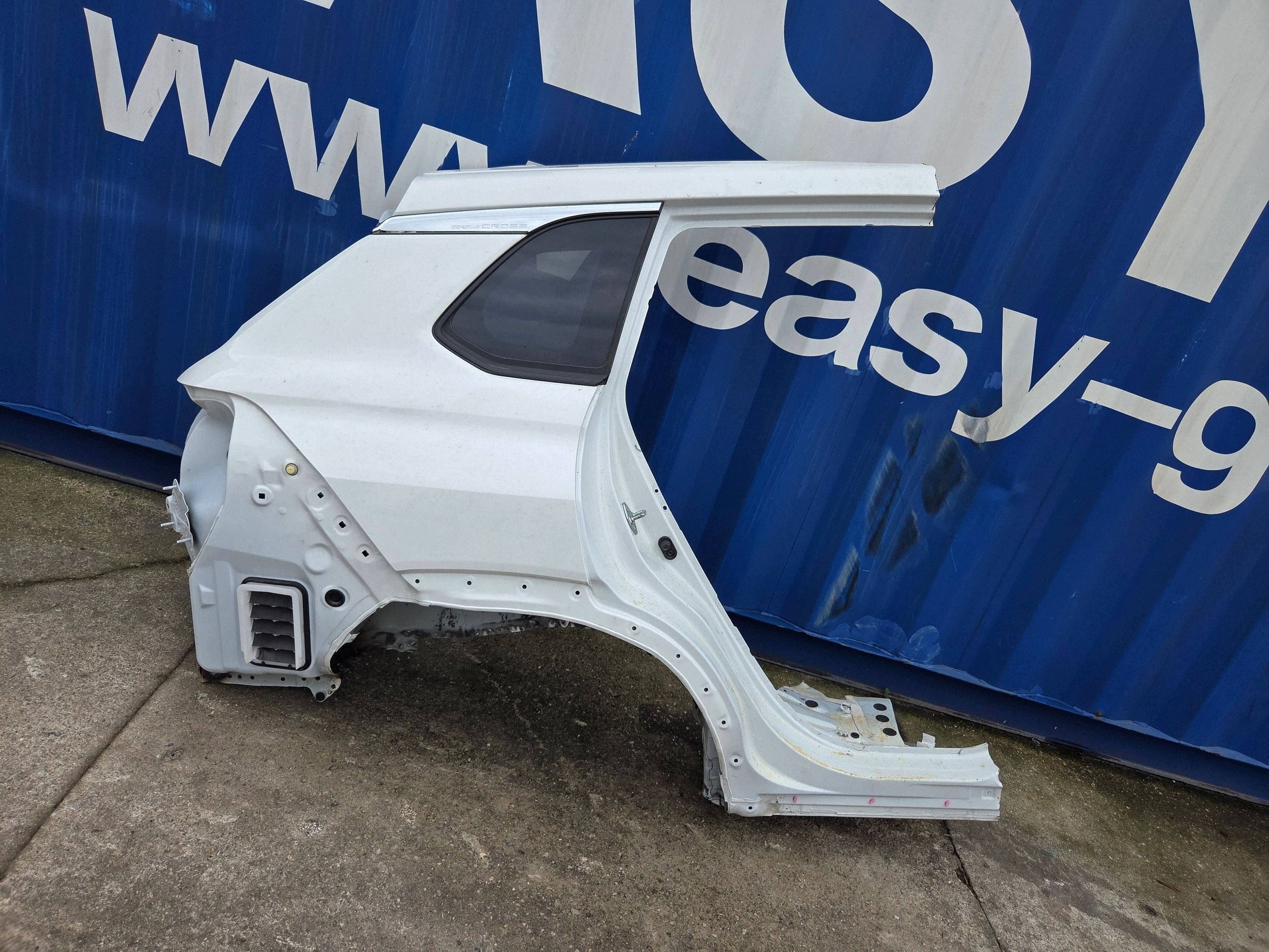 Toyota Corolla Cross parafango LONGHERONE posteriore Destro