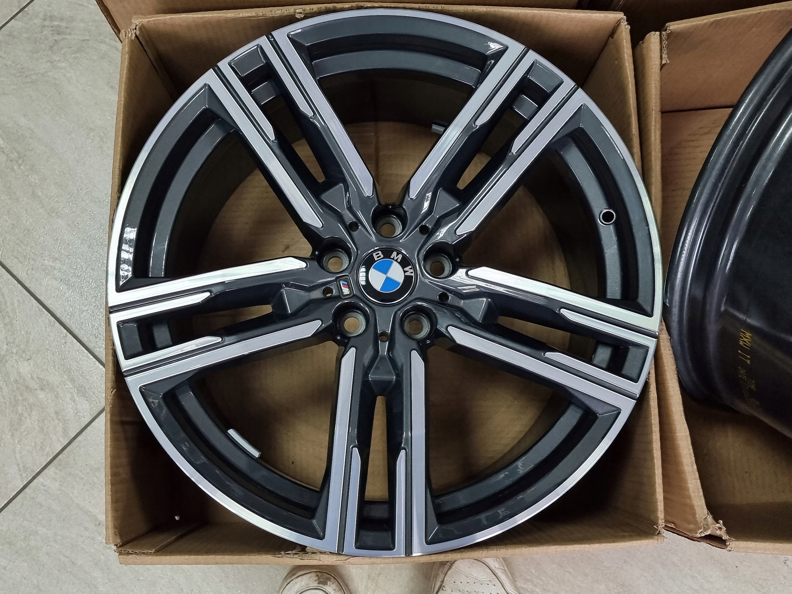 NOWE Alufelgi M Pakiet BMW G14 G15 G30 G11 19 CALI Rim diameter 19