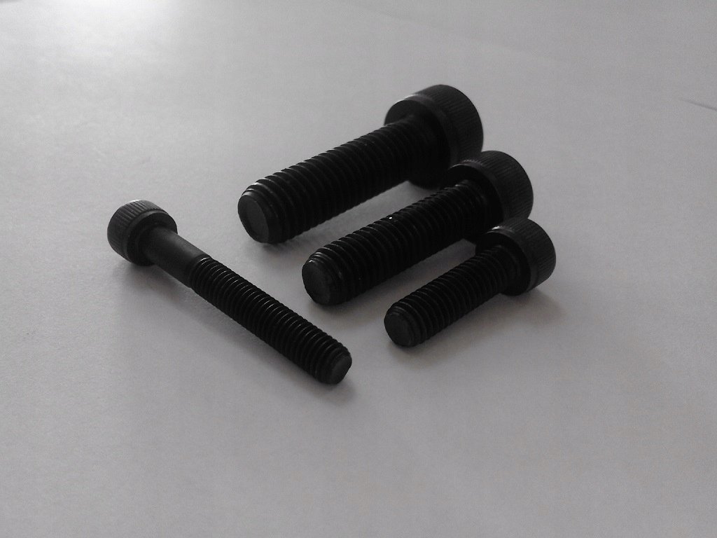 ŚRUBA TWARDA IMBUSOWA M12x60 12,9