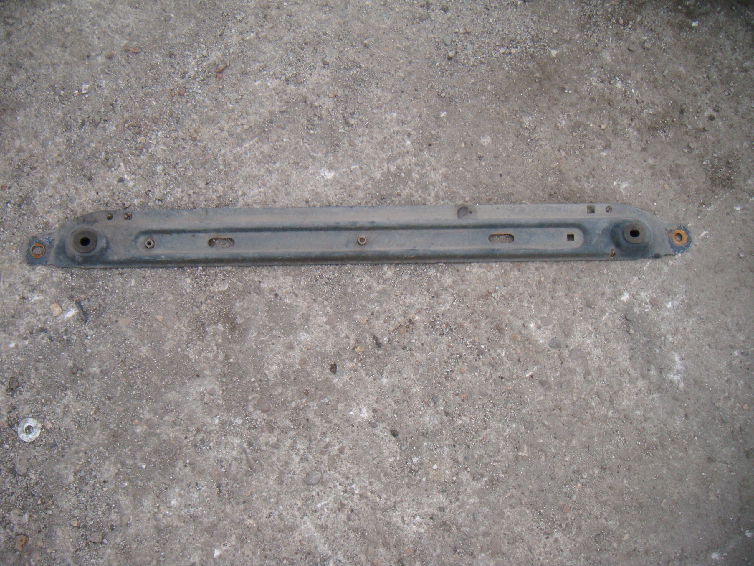 CITROEN C4 PICASSO 2006-2013 1.6 HDI BELKA WZOCNIENIE POD CHŁODNICĘ