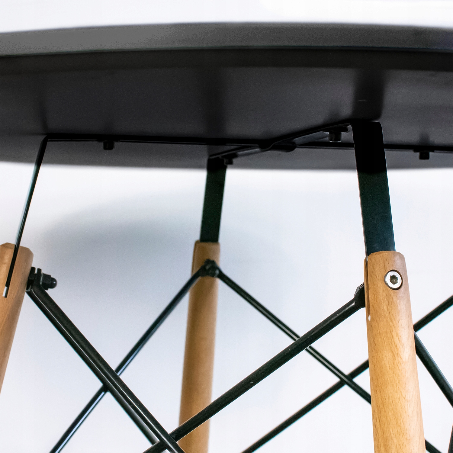 Apvalus stalas + 4 modernios skandinaviškos kėdės Stalo ilgis 80 cm