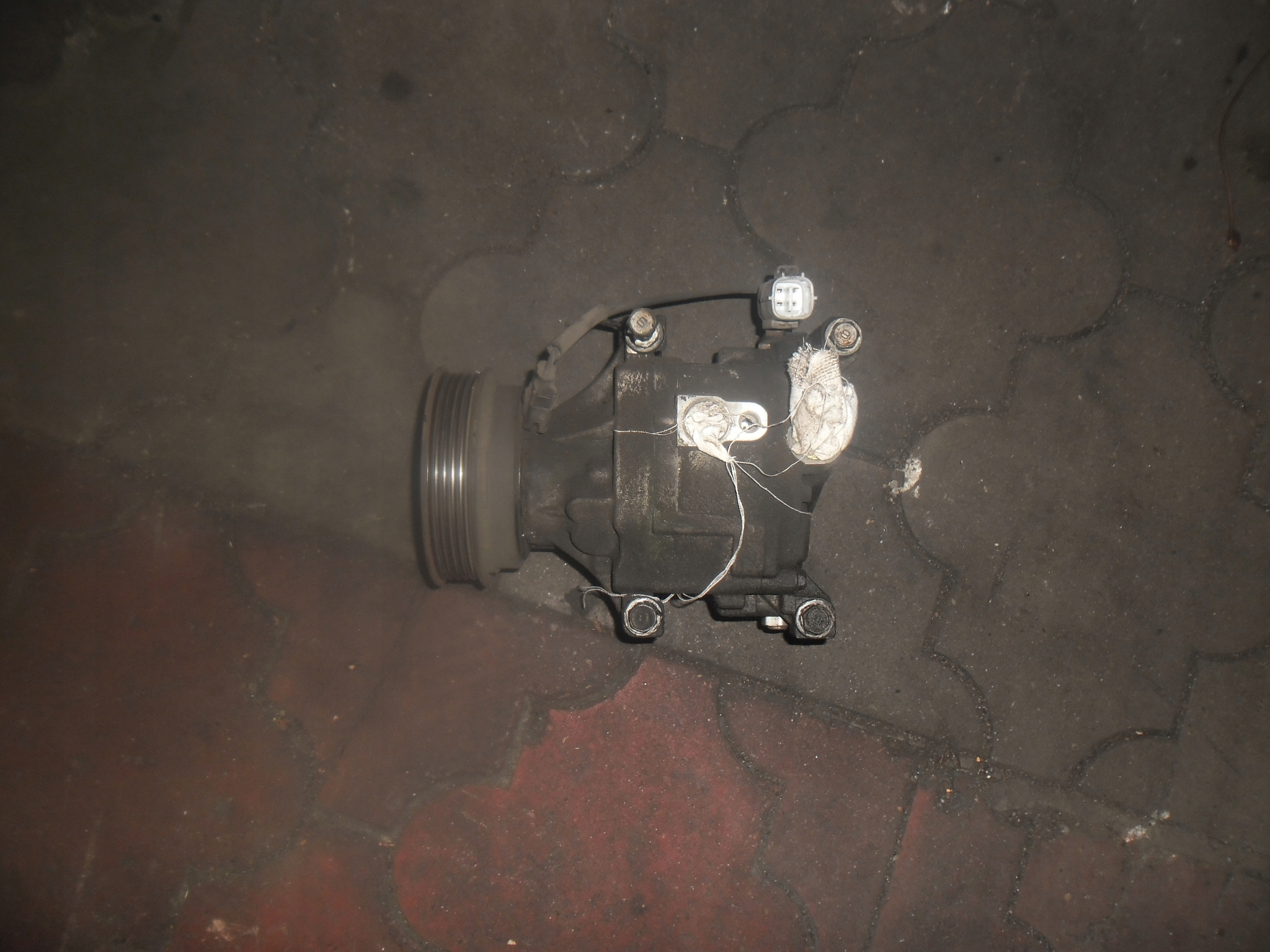 KOMPRESOR KLIMATYZACJI TOYOTA COROLLA E12 2.0D D4D