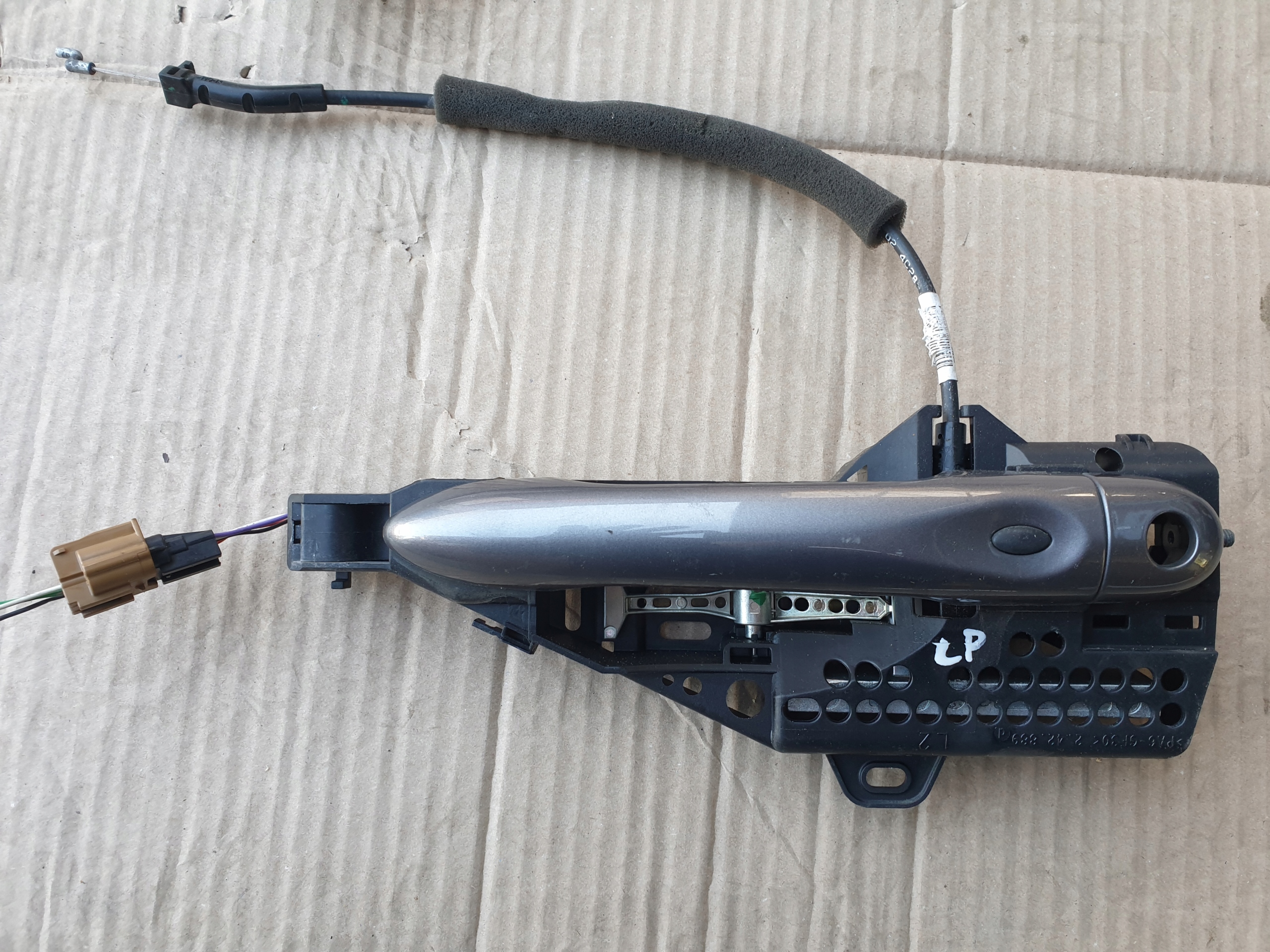 handle door left front RENAULT CAPTUR and 806079784R 2013- KEYLESS