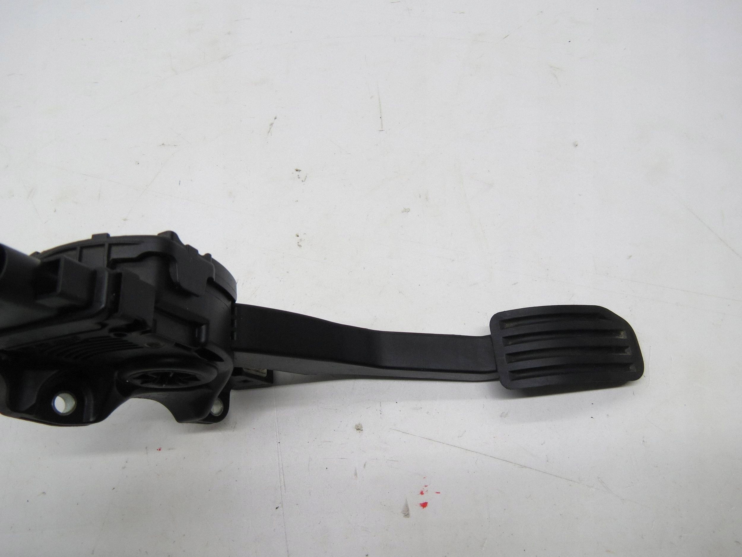 accelerator pedal potentiometer VOLVO S60 II V60 and 31329062