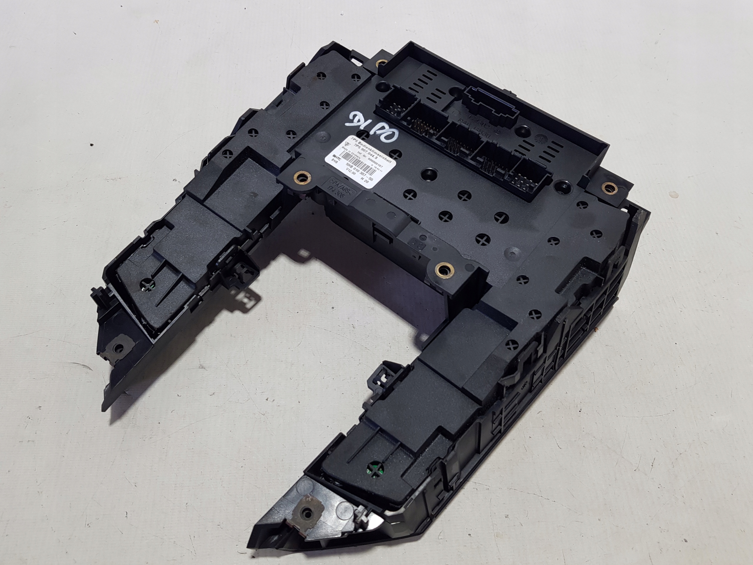 control panel PORSCHE CAYENNE 7P 7P5907044S 7P5907044