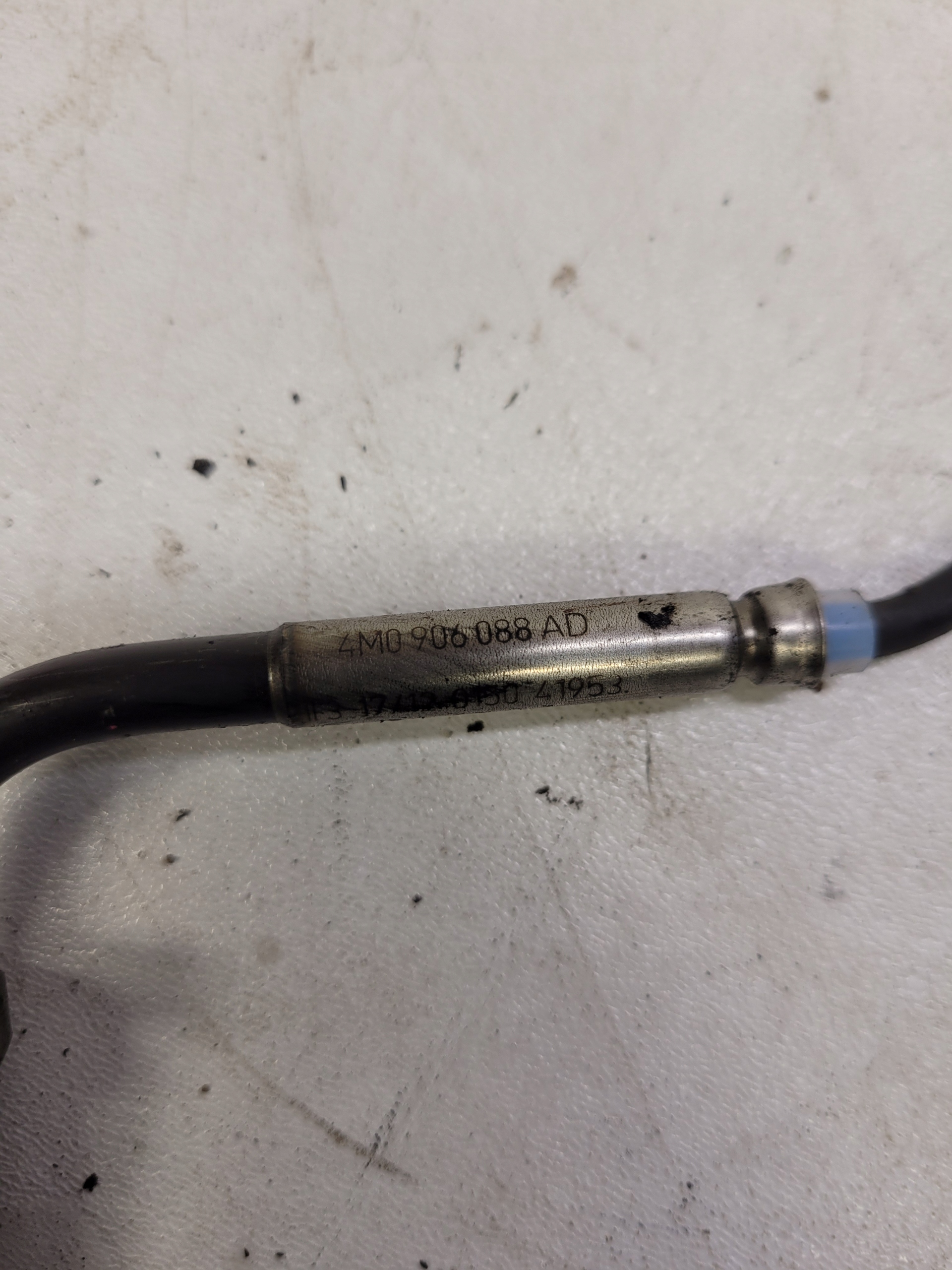 SENSOR TEMPERATURY GASE AUDI A4 Q7 4M0906088AD
