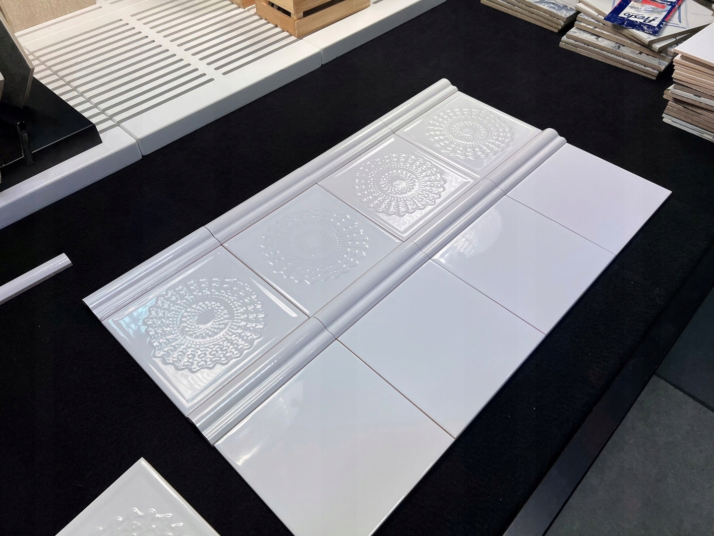 Dekoracja Sartoria bianco London 5/20 Białe Połysk Długość 20 cm