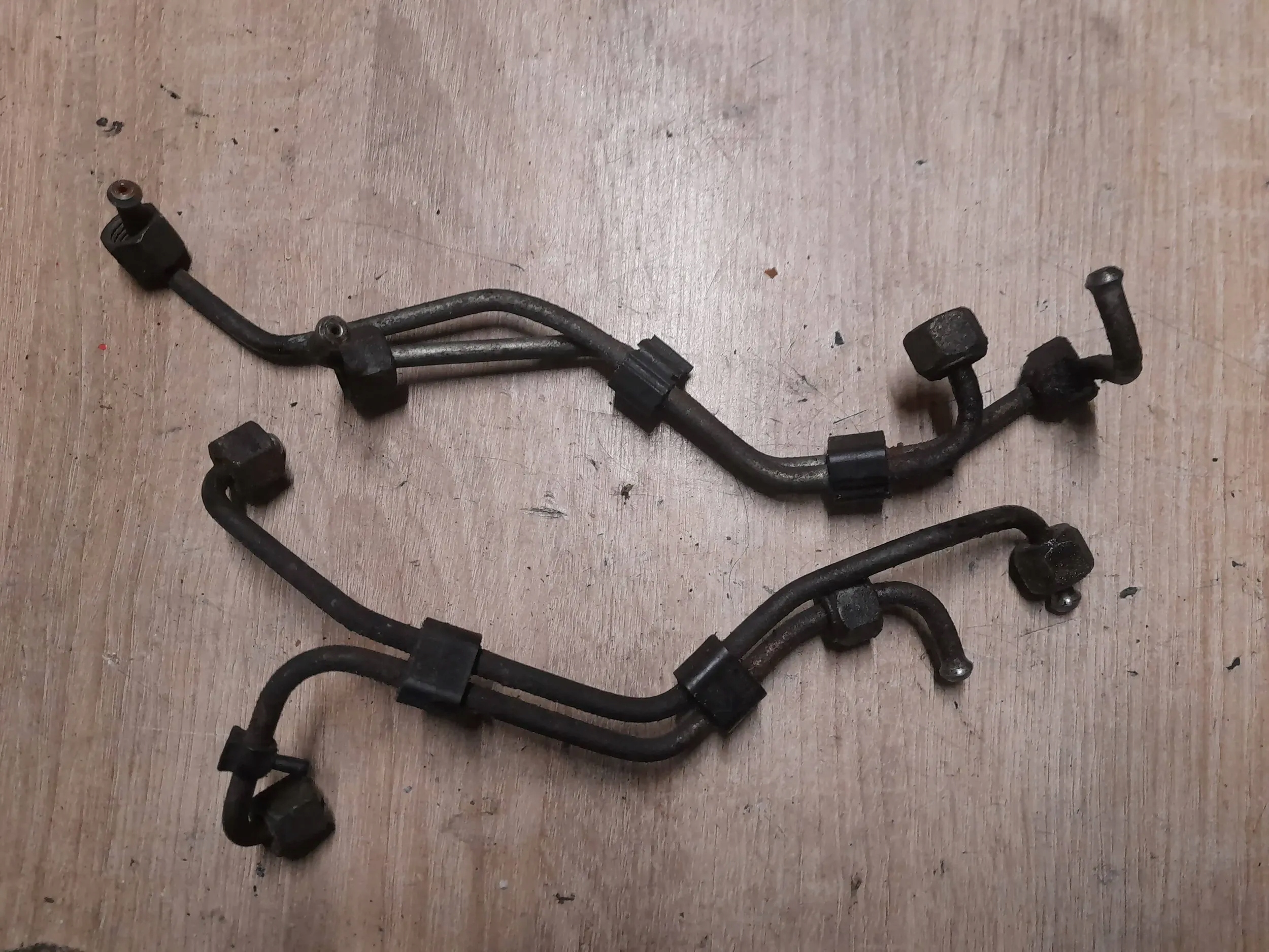 VW Passat B5 1.9 TDI Przewody paliwowe wtryskowe paliwa