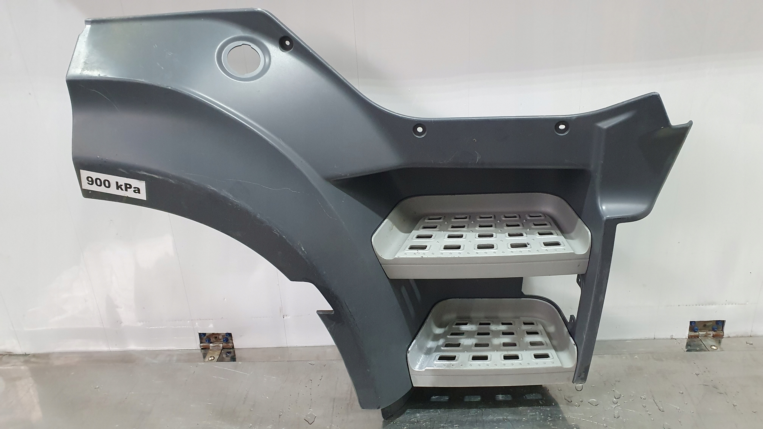 1835071 - Ступенька ступени лестницы DAF CF 106 Euro 6