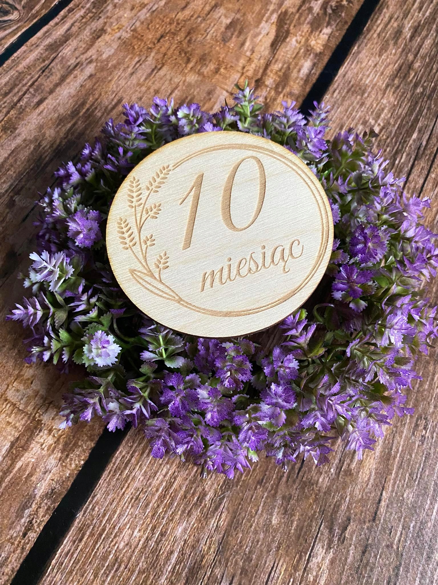 DREWNIANE TABLICZKI Z MIESIĄCAMI DO ZDJĘĆ DZIECKA Materiał drewno