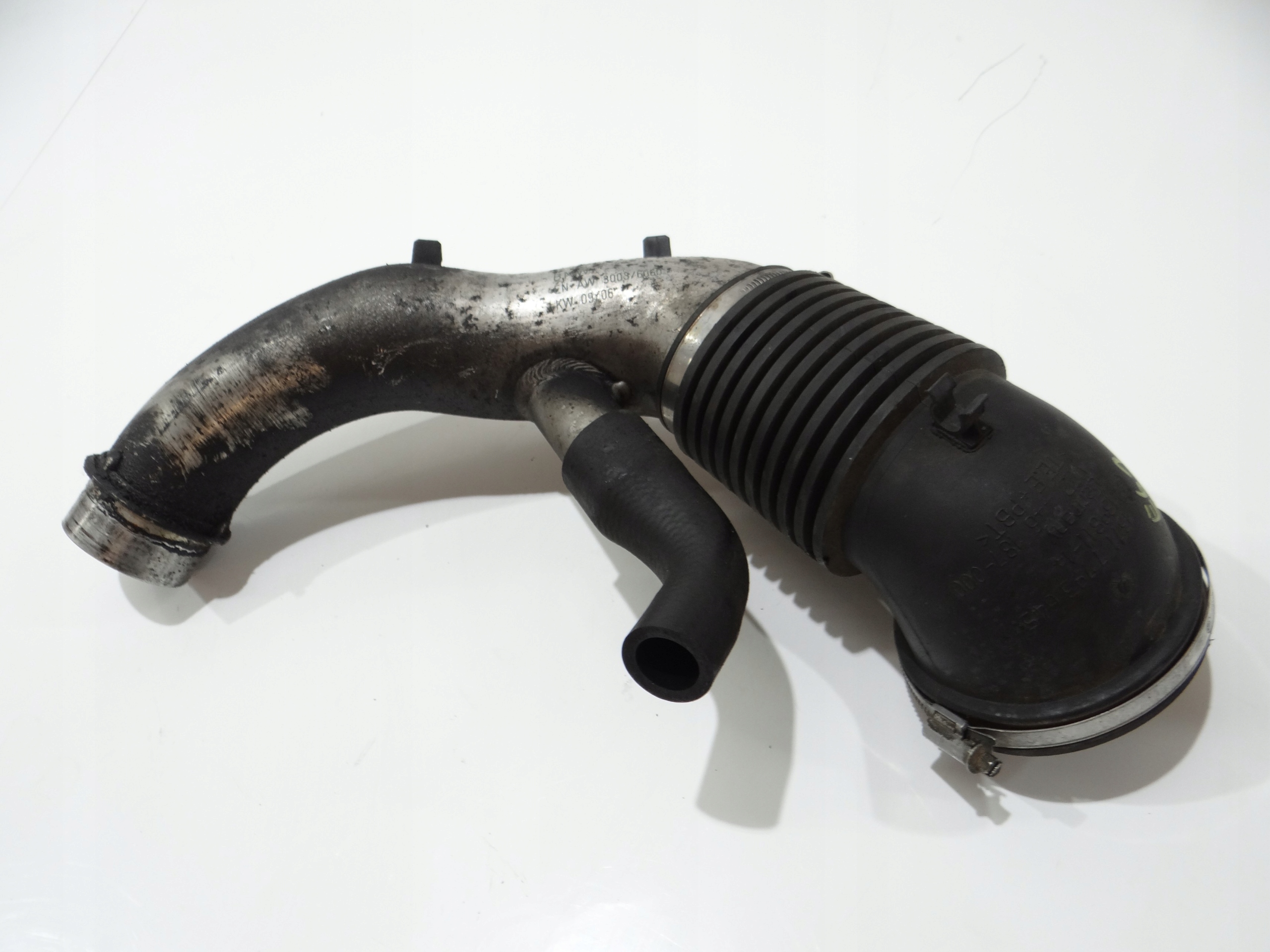 vedení hadice intercoolera BMW E60 E61 306D4 7792414
