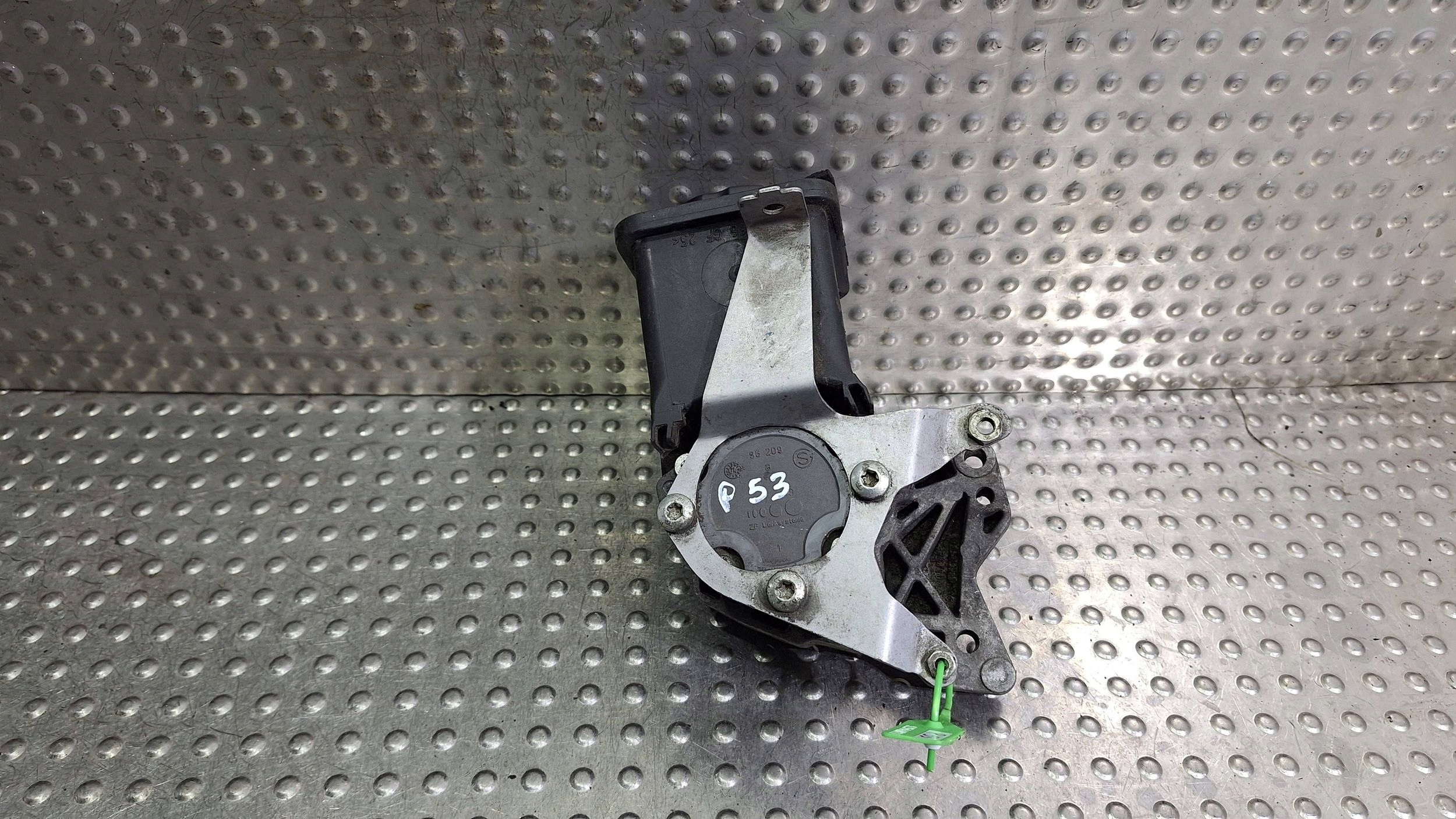 servo pump 7693974101 6760956 BMW E60 E61 530 3.0 D M57N