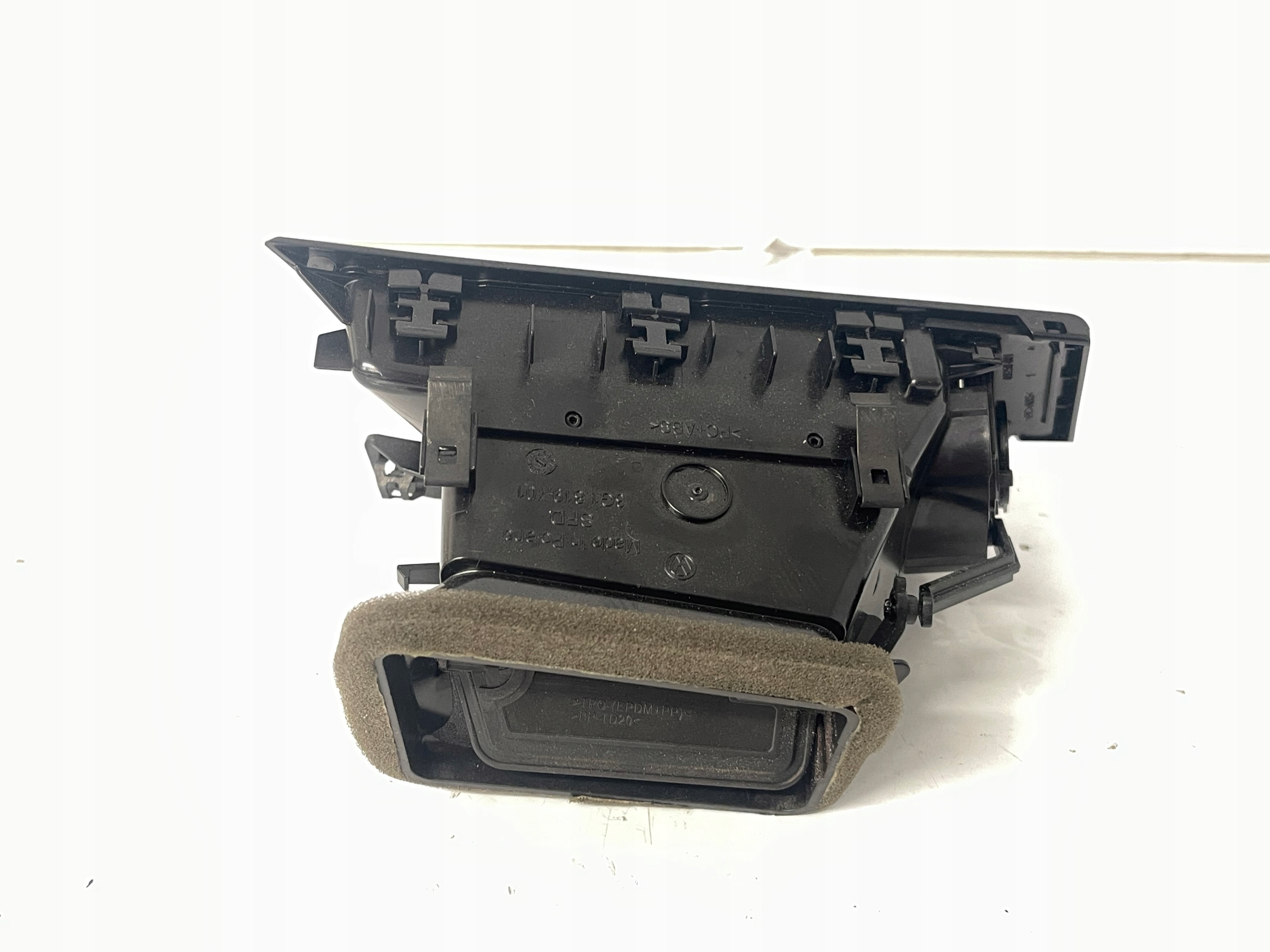 VW ARTEON PASSAT B8 grid air conditioning devices left 3G1819701E
