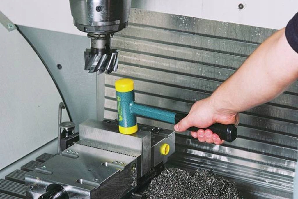 Wiha Młotek ochronny bezodrzutowy, średnio Marka Wiha