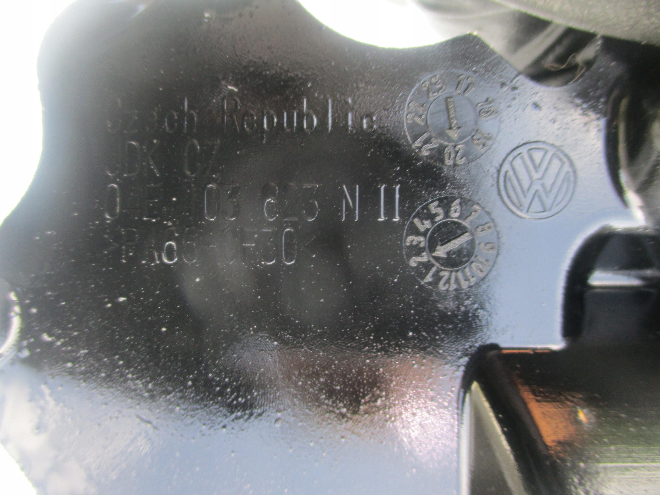 VW GOLF VII PASSAT B8 AUDI A3 Q3 SKODA OCTAVIA 1.5 TSI TFSI SMOK OLEJU Jakość części (zgodnie z GVO) O - oryginał z logo producenta pojazdu (OE)