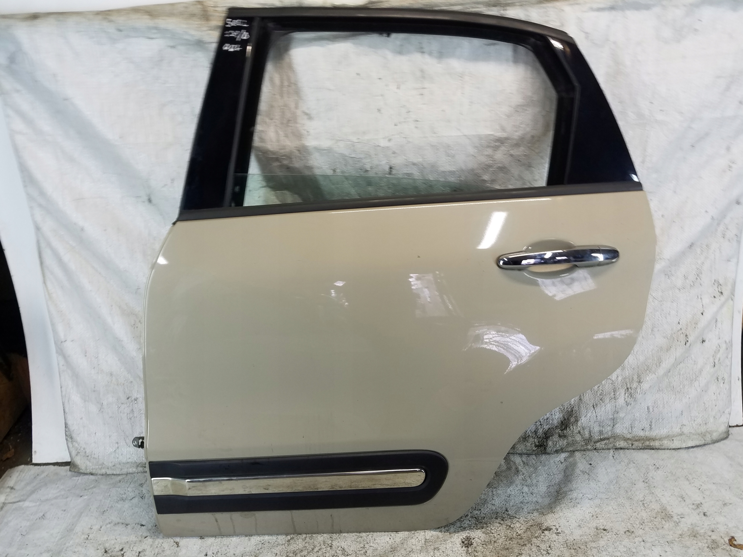 дверь задняя правая FIAT 500L маркировка 231/B