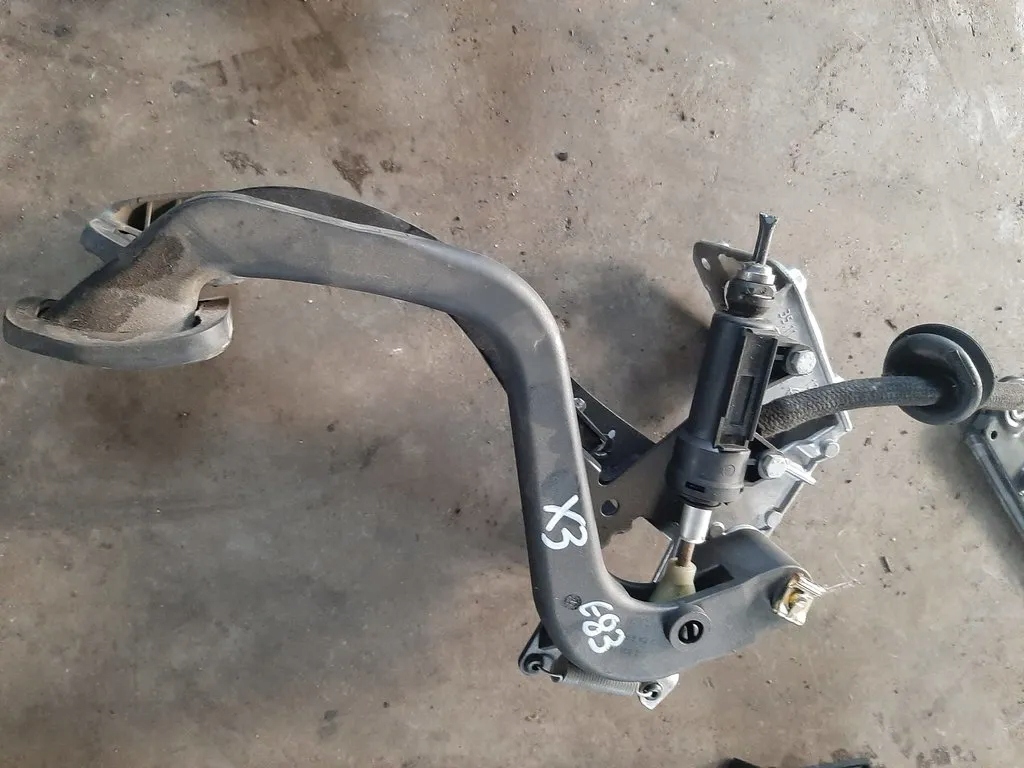 35112229 - Педали тормоза сцепления BMW E83 X3 2.0 D Европа