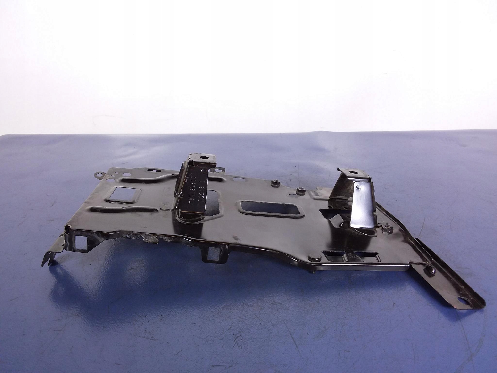 PEUGEOT 308 II T9 PODSTAWA AKUMULATORA