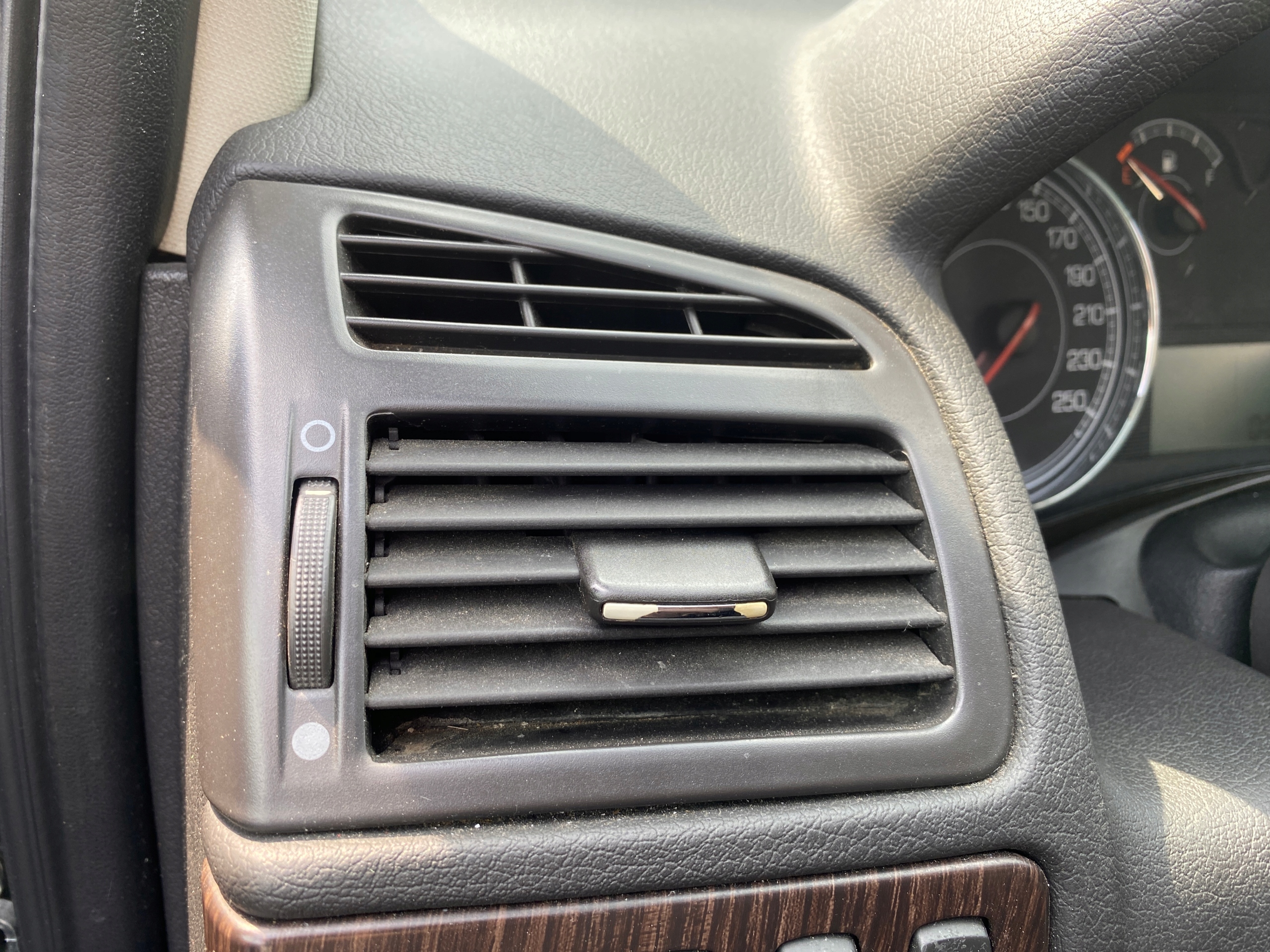 grid air conditioning devices air left driver´s Fiat Croma 05-11