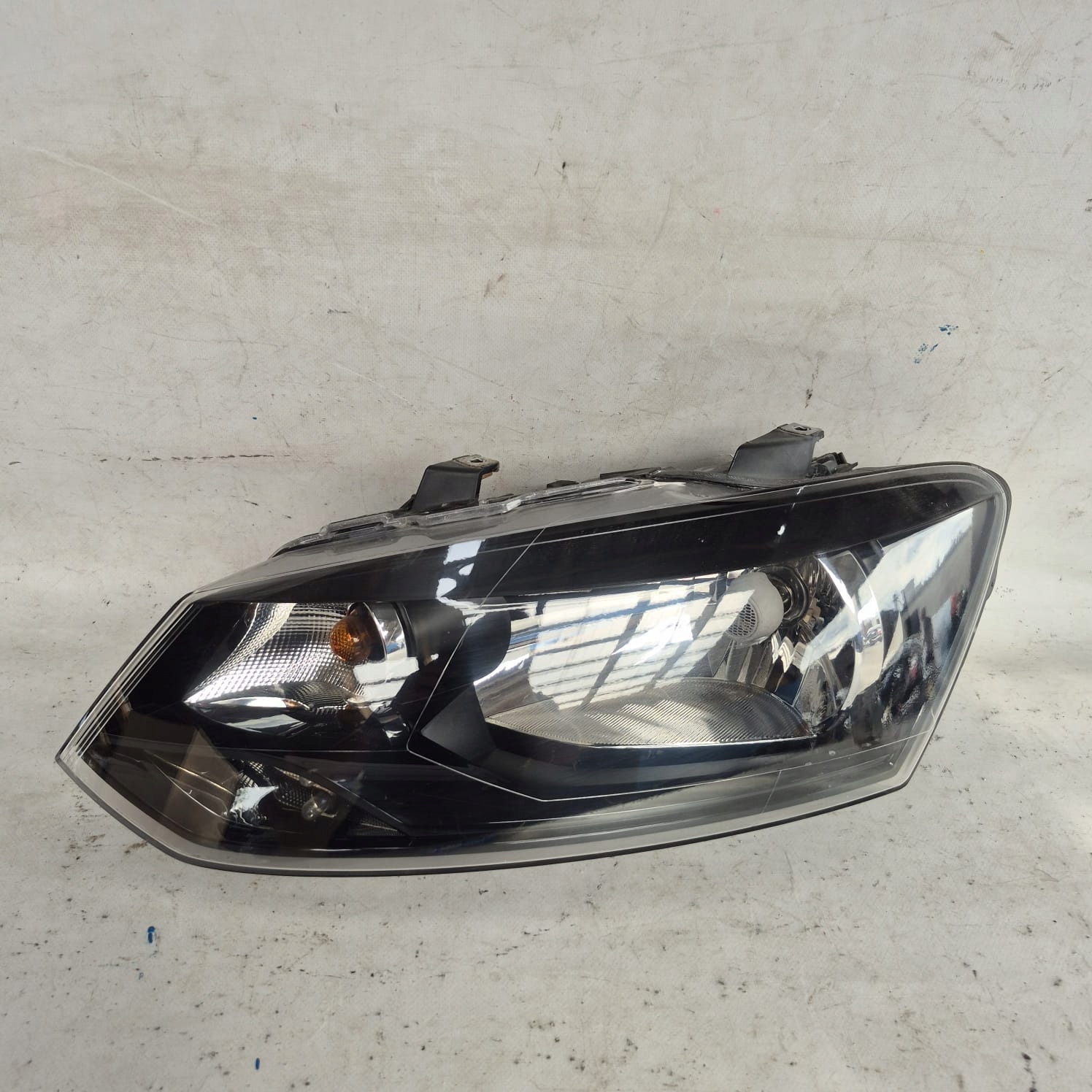 VW POLO V 5 6R 09-14 light left front front 6R1941015E