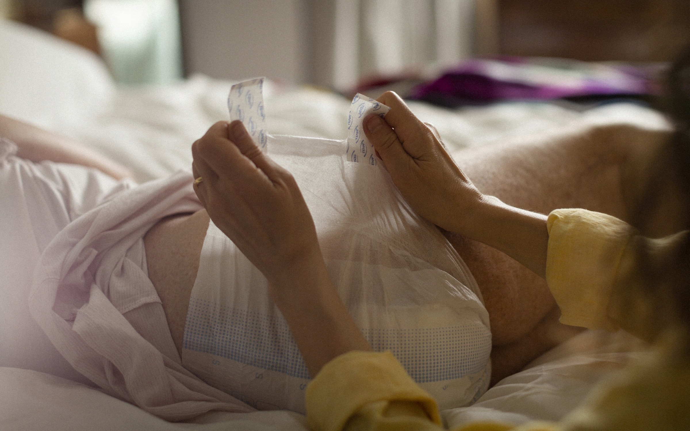 Pieluchomajtki TENA Slip ProSkin Plus L 30 sztuk Model Slip ProSkin Plus