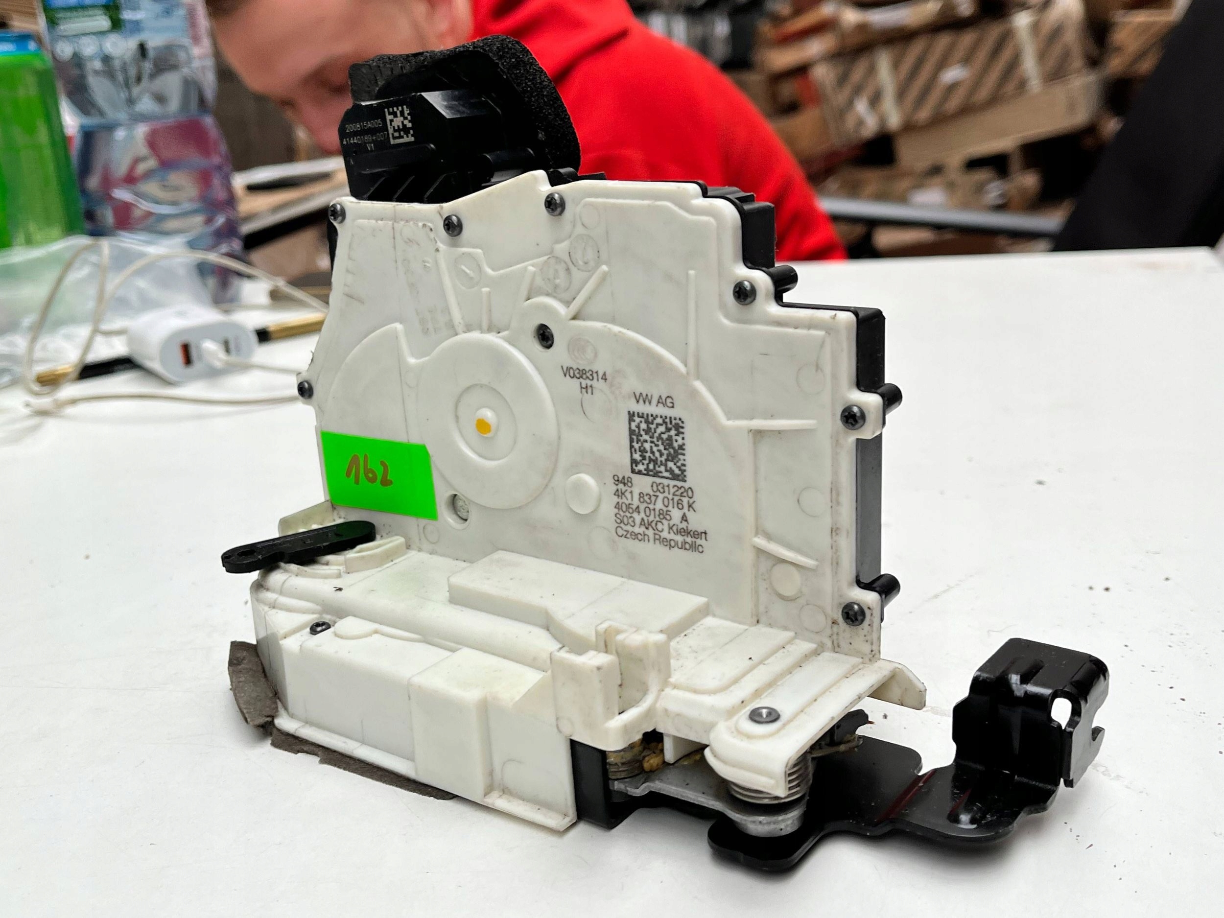 original lock door right front Audi RS Q8 4K1837016K !J