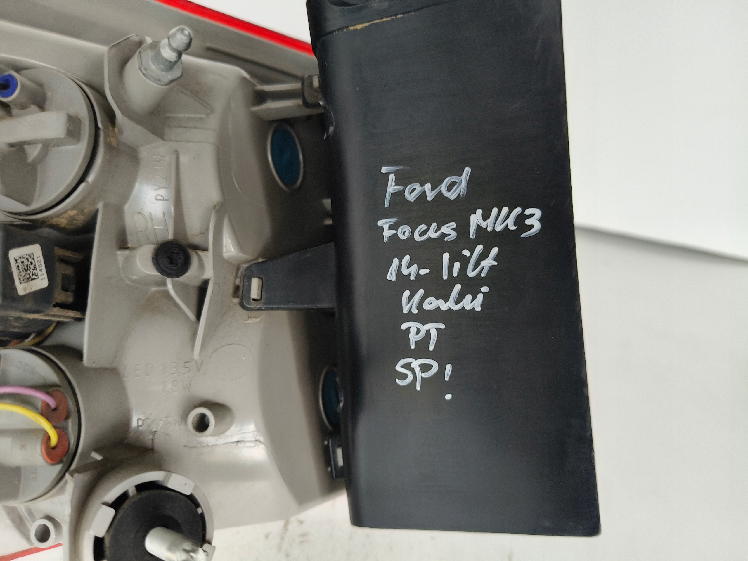 light right rear FORD FOCUS MK3 14- LIFT KOMBI