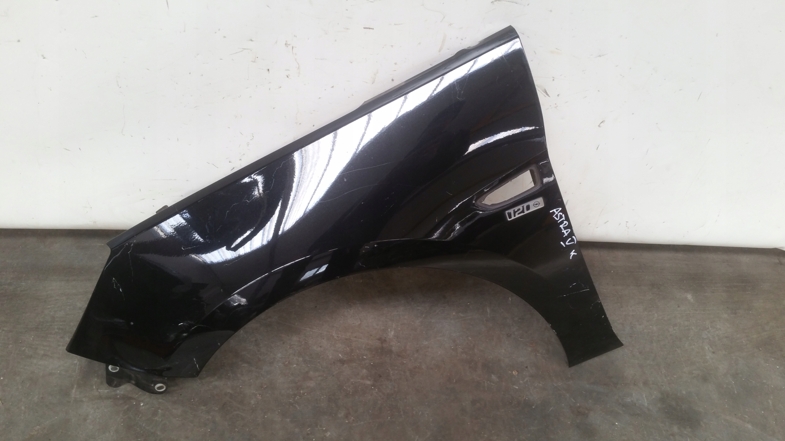 fender left Opel Astra K