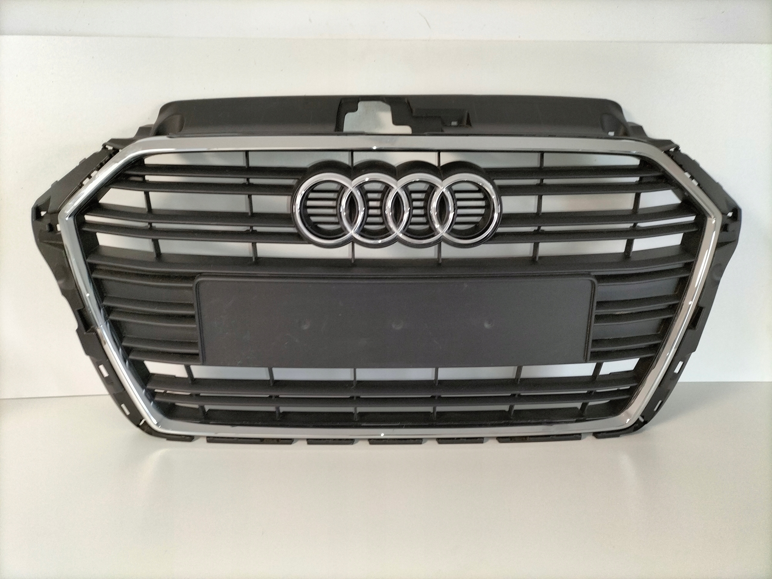 Audi A3 8V Kühlergrill FRONTGRILL Kühlergitter 8V3853651AA - Thumbnail 1