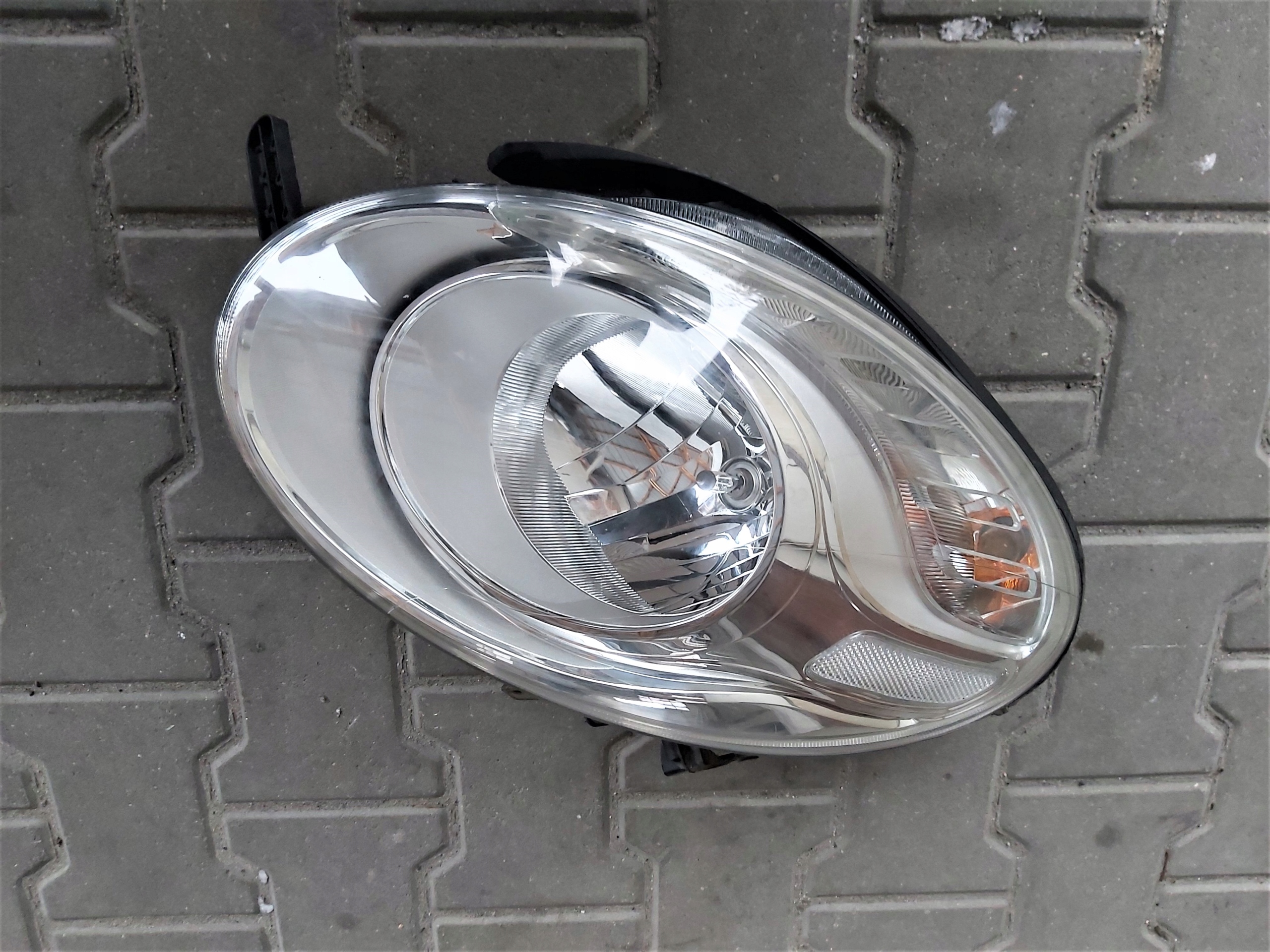 light front front left FIAT 500L