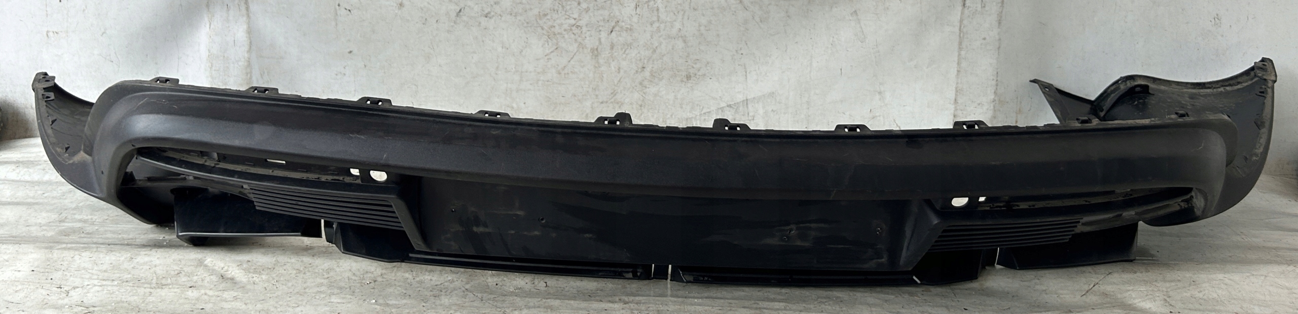 SPOILER der Stoßstange heck PORSCHE TAYCAN 9J0807983F