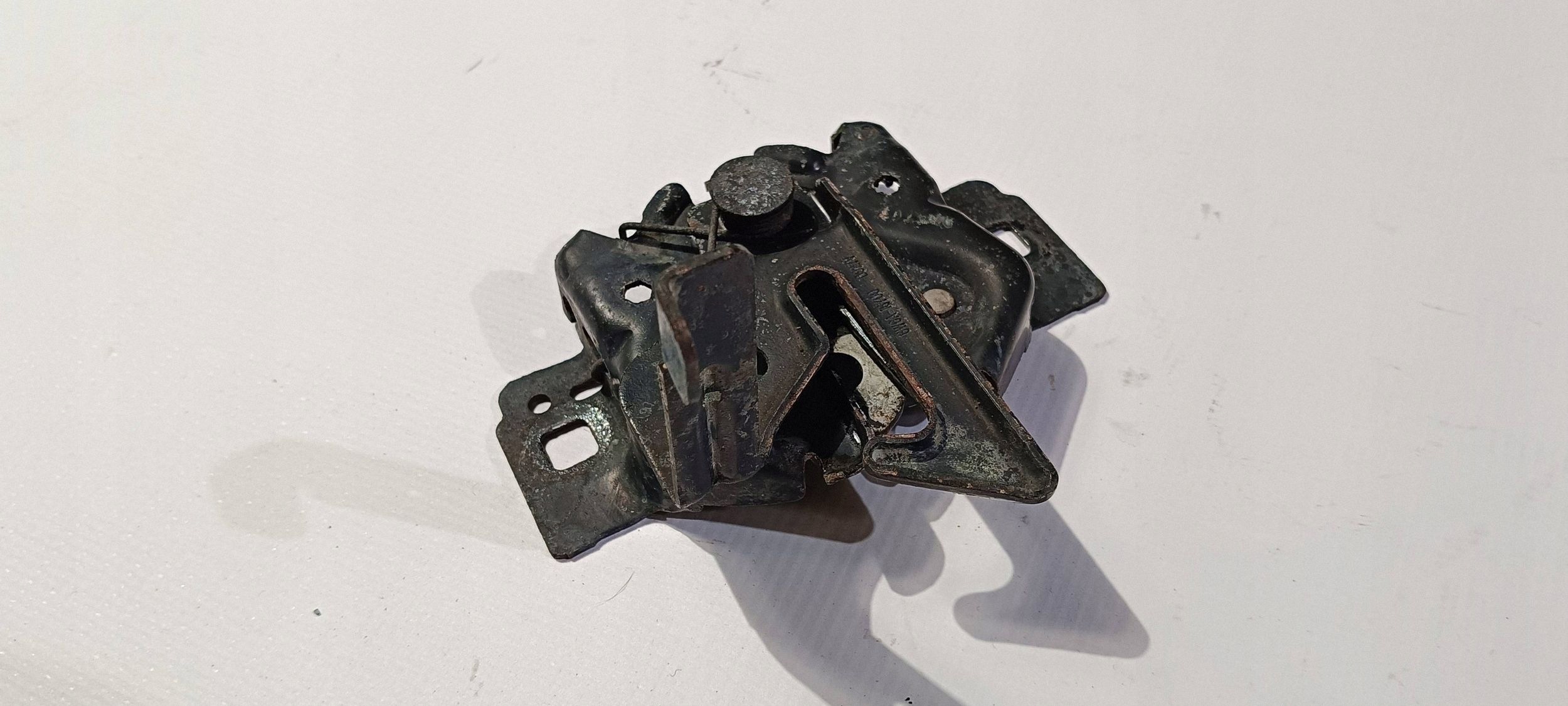 lock rygiel bonnets pokrywy Ford Mustang 2005-2009