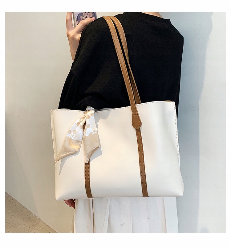 DUŻE TOREBKI DAMSKIE TORBA NA RAMIĘ Płeć kobieta