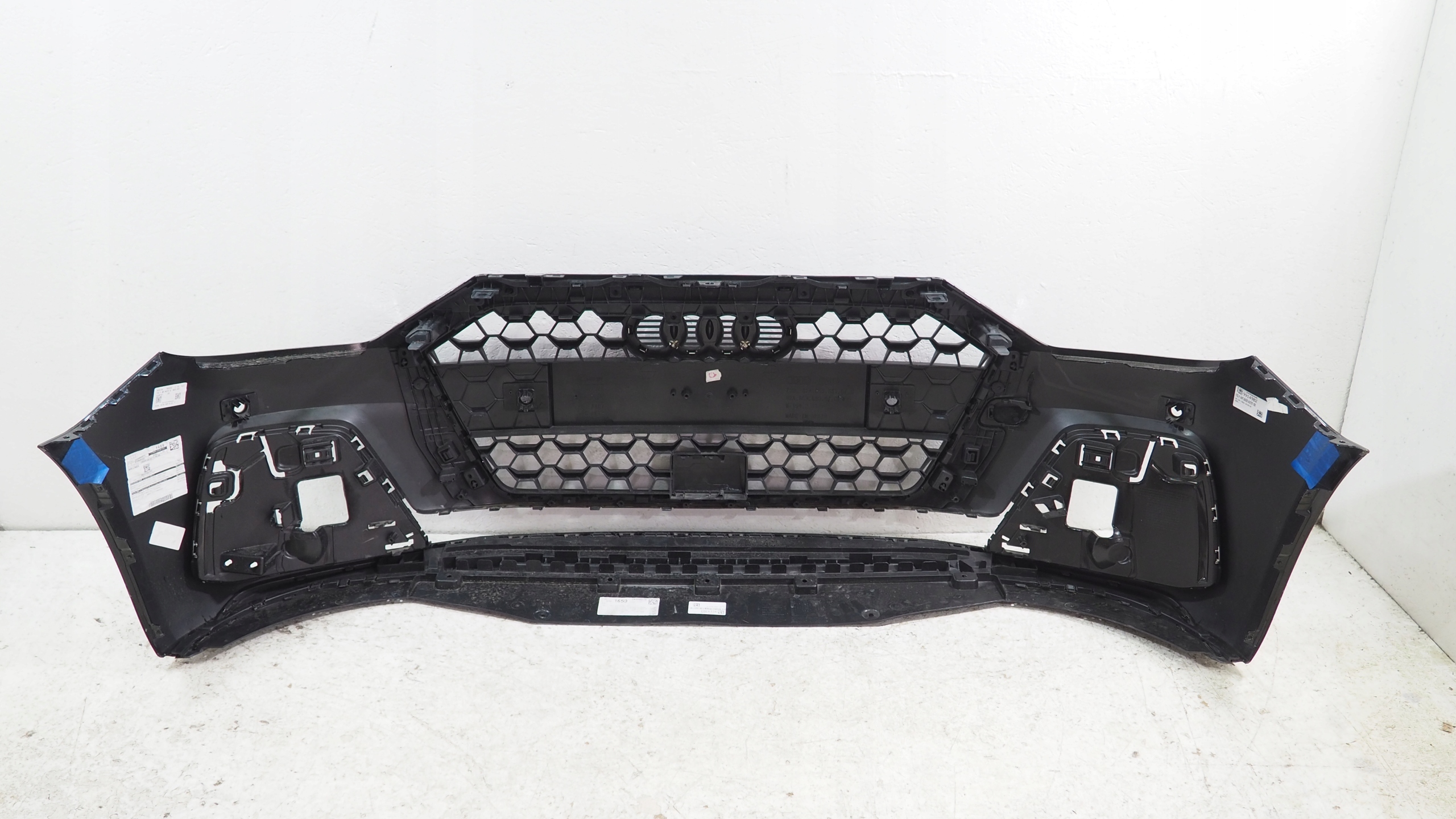 Audi A1 II 82A bumper front front 82A807437A