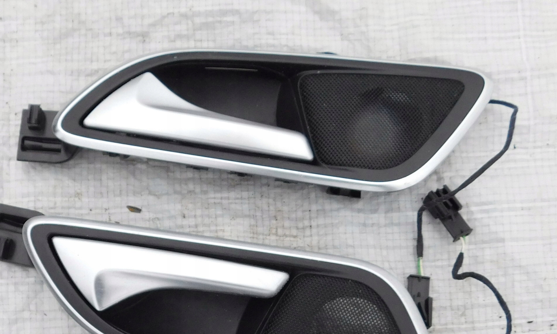 W246 W176 UCHWYT KLAMKA DRZWI LEWY TYŁ PODŚWIETLANA