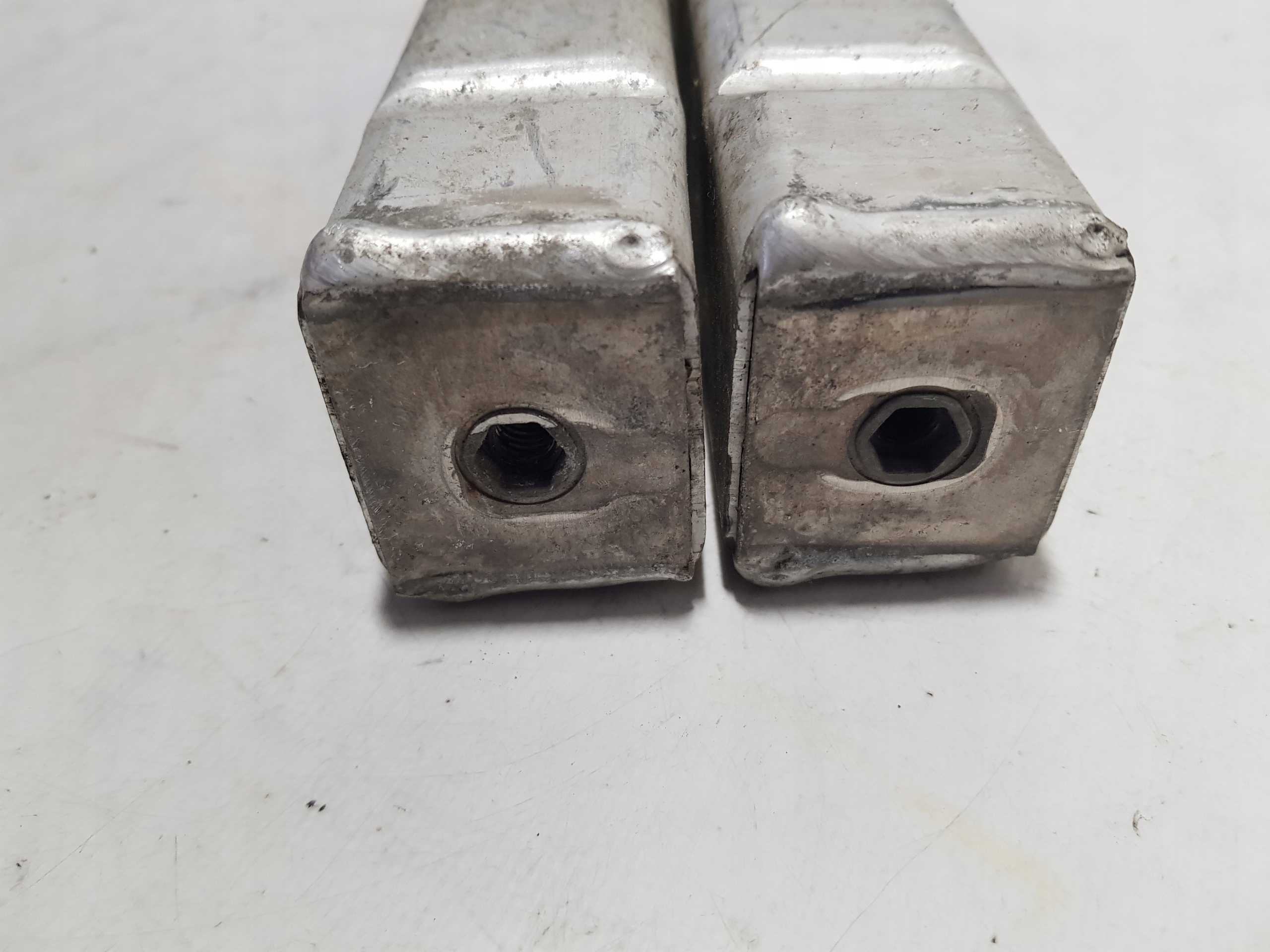 MERCEDES W205 beam tip supports left right A2056201200