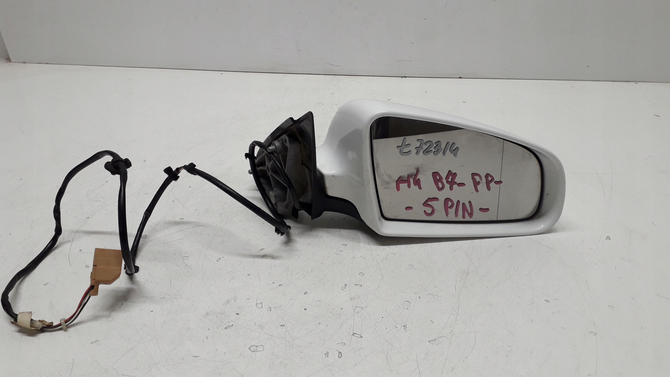 AUDI A4 B7 04-08 LUSTERKO PRAWE 5PIN