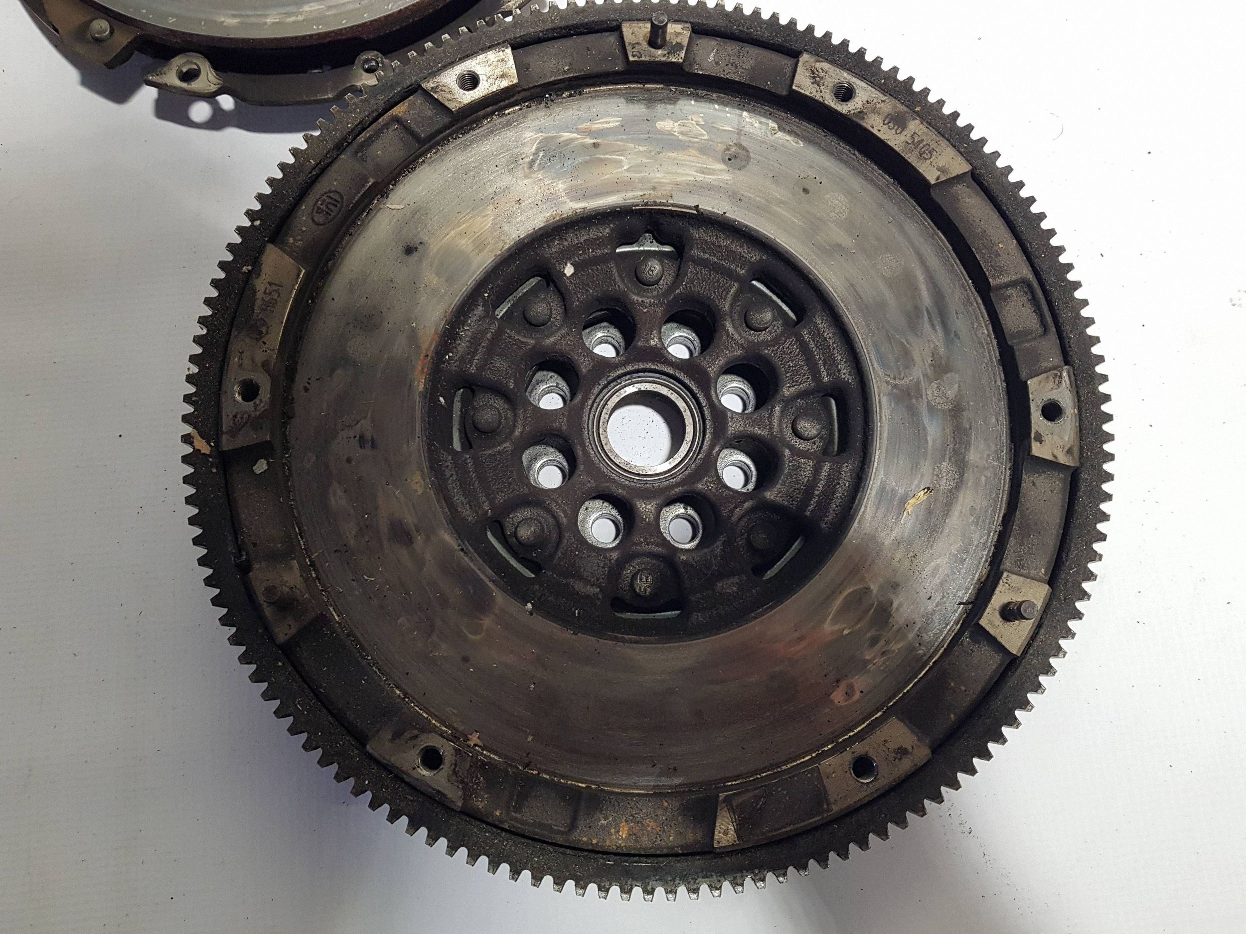 Embrayage de pression Disque DWUMAS A0262500501 MERCEDES CLA W117 1.6