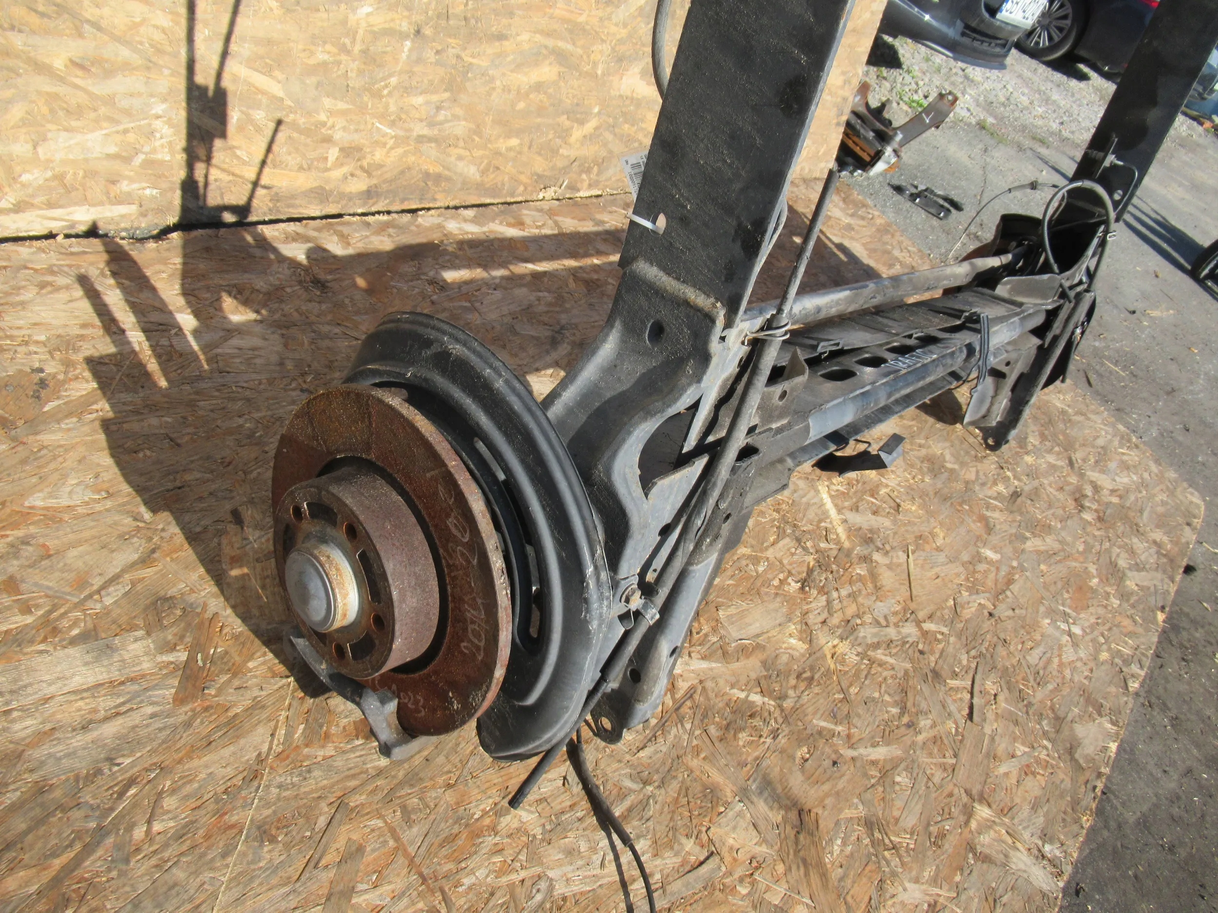 axis rear part Renault Trafic III 14