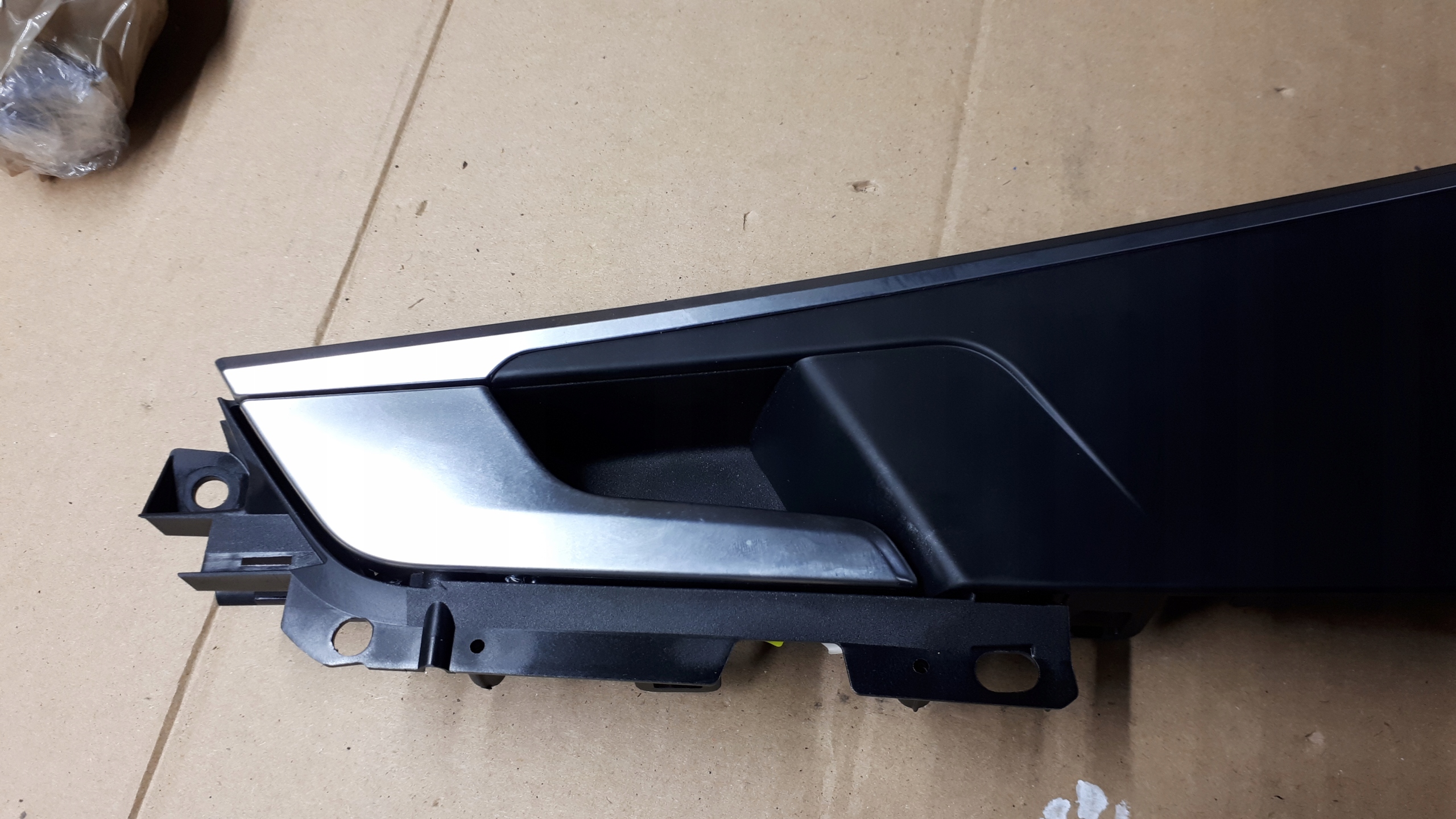 Audi A4 A5 8W ручка двери внутренняя 8W0959521A