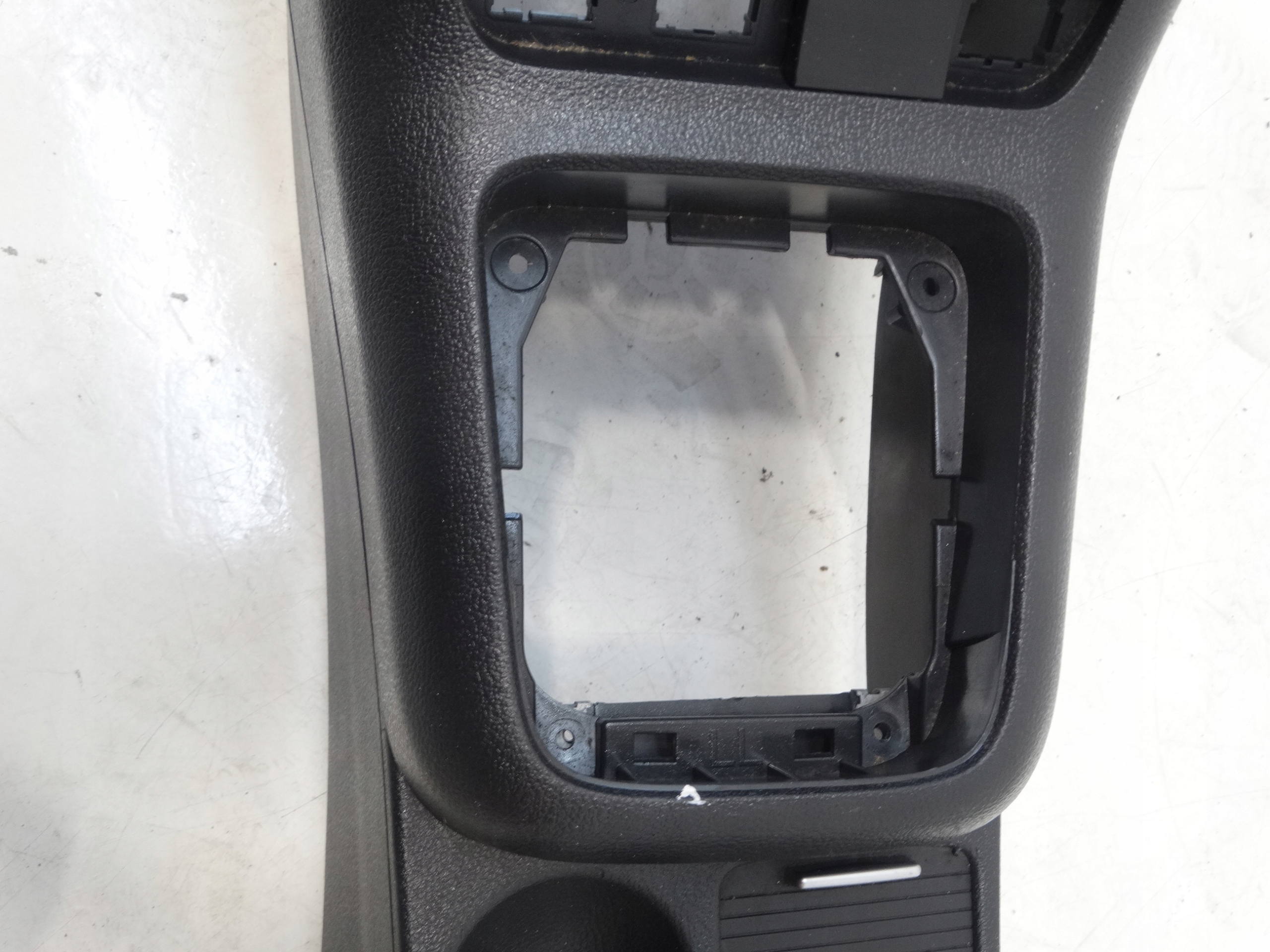 TUNEL central VOLKSWAGEN GOLF VI plus LIFT 5M1863243C