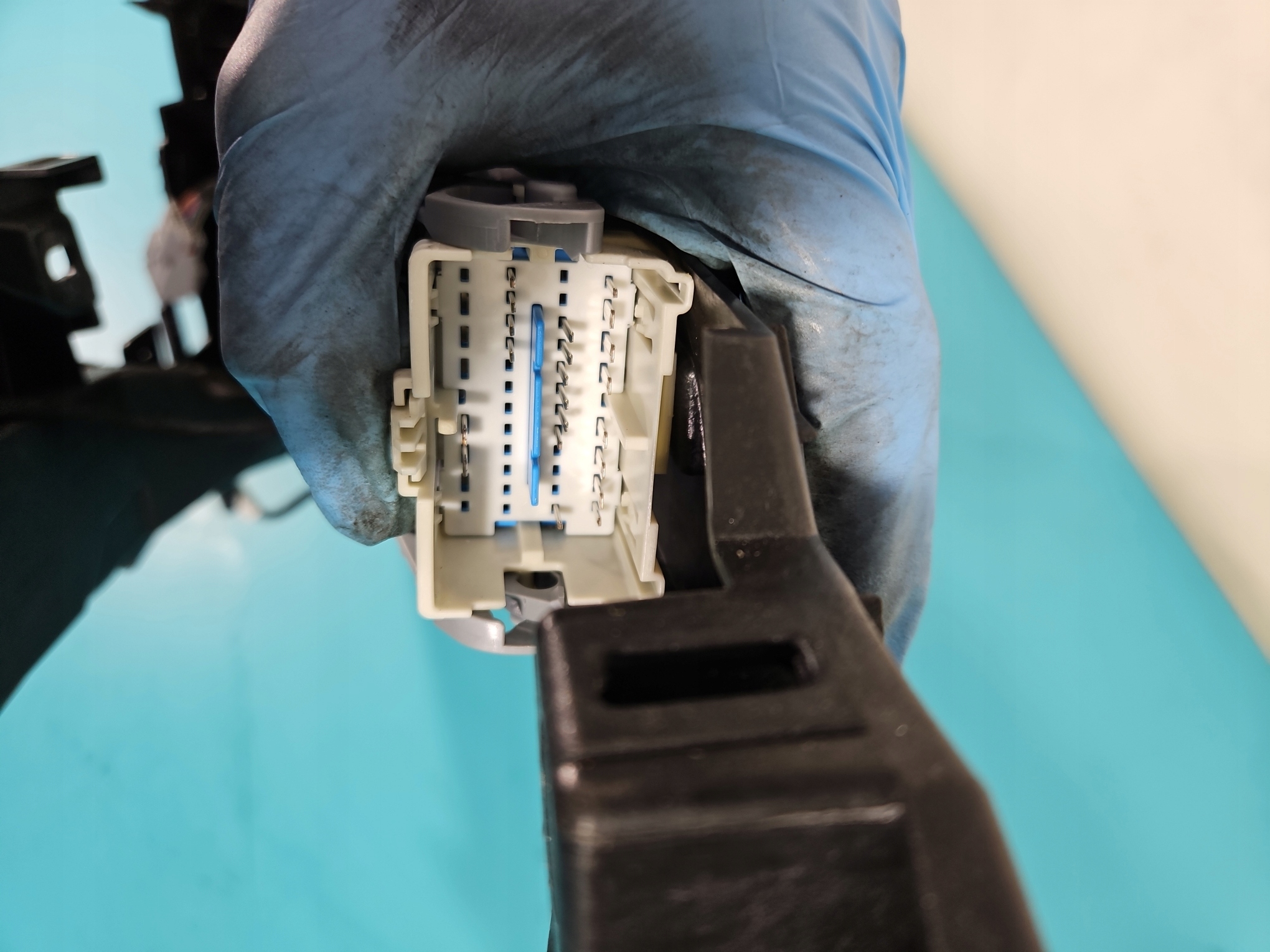 подлокотник тунель FORD MONDEO MK5