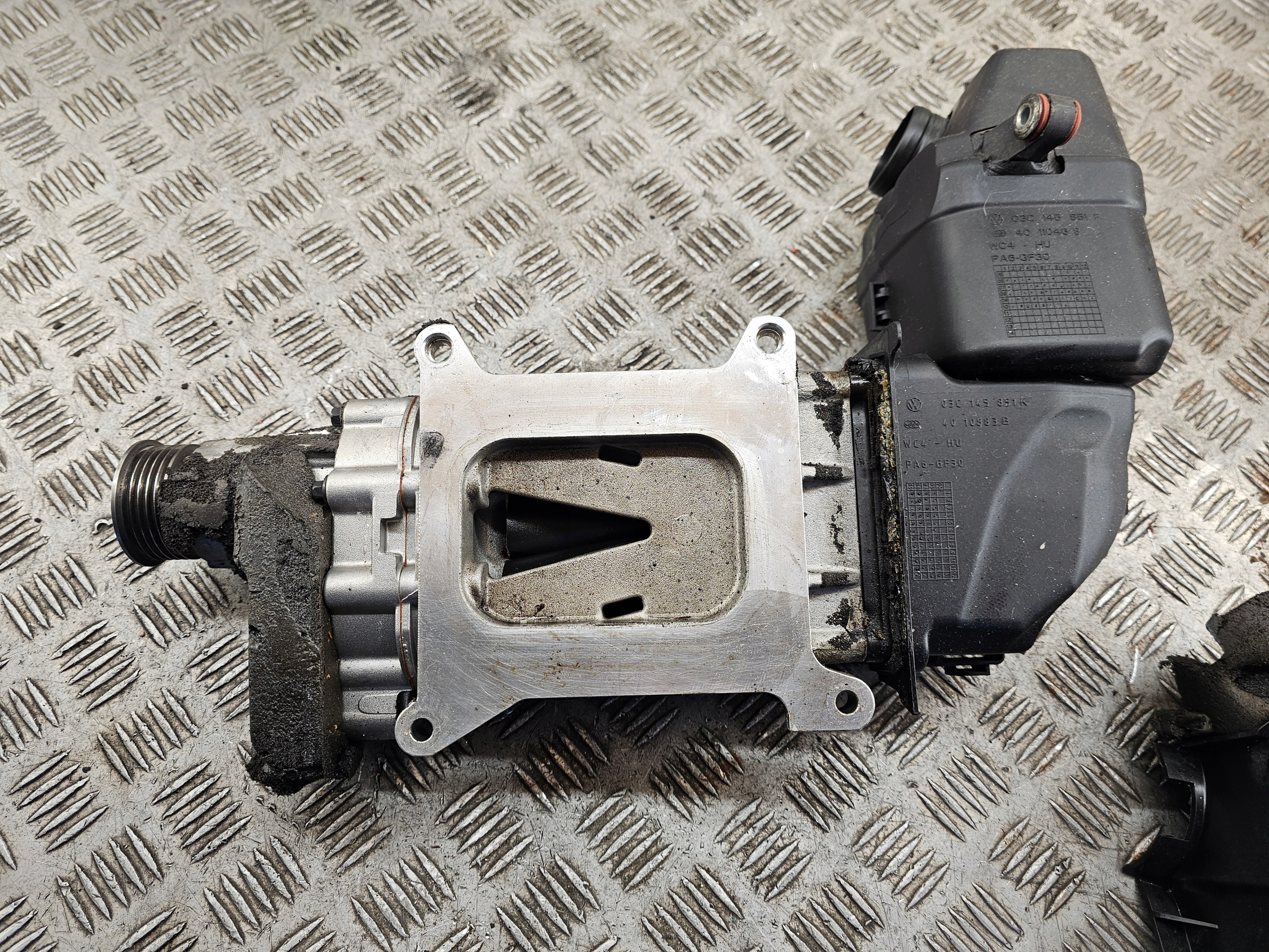 VW AUDI SEAT SKODA 1.4 TSI CAV compressor; compressor air 03C276